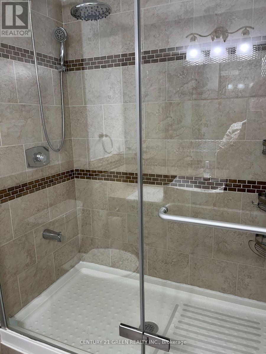 1413 - 55 Kingsbridge Garden Circle, Mississauga, Ontario  L5R 1Y1 - Photo 8 - W12594184