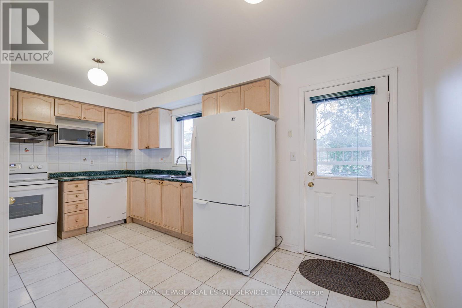 27 - 4991 Rathkeale Road, Mississauga, Ontario  L5V 2G9 - Photo 15 - W12594192