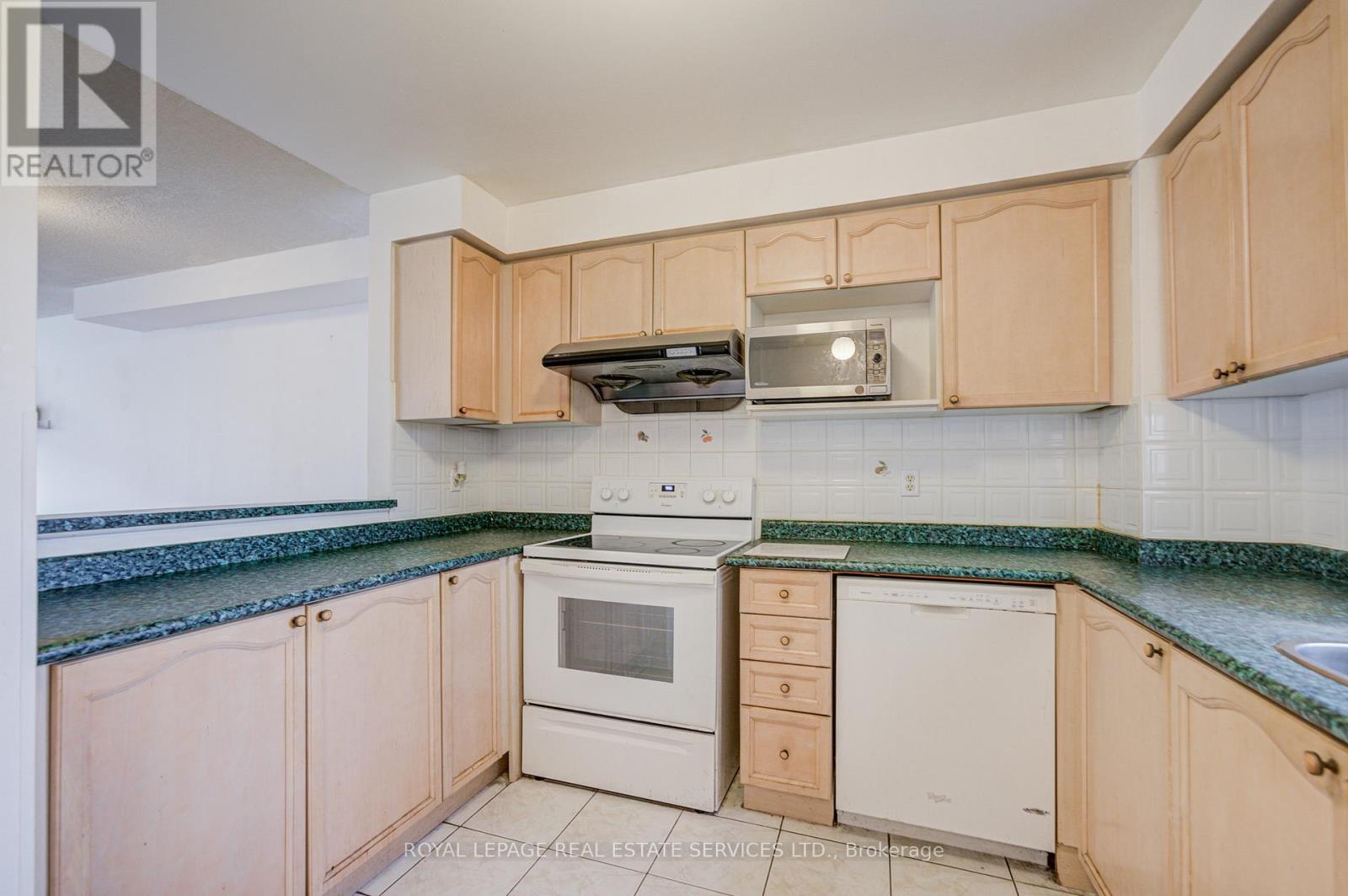 27 - 4991 Rathkeale Road, Mississauga, Ontario  L5V 2G9 - Photo 18 - W12594192