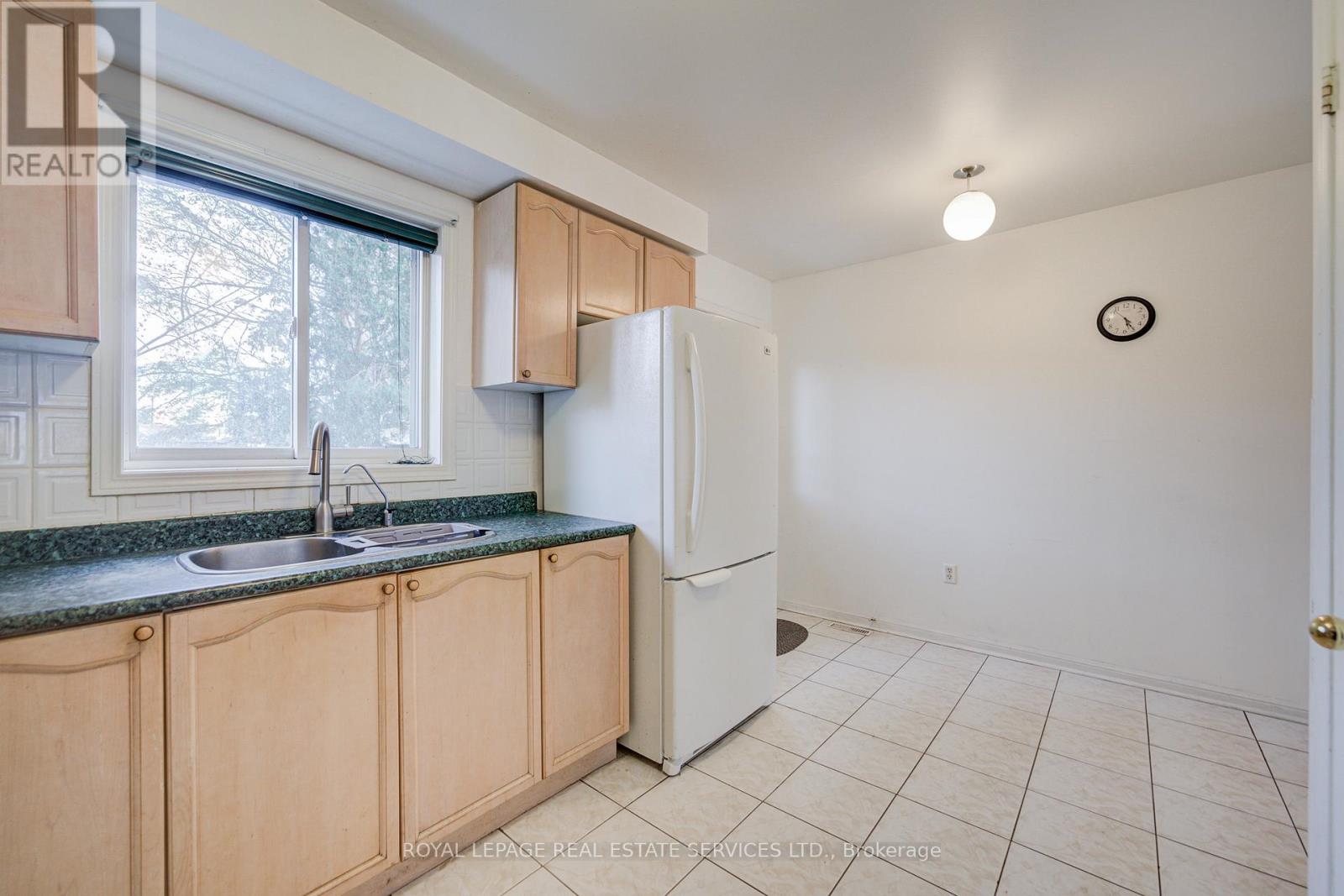 27 - 4991 Rathkeale Road, Mississauga, Ontario  L5V 2G9 - Photo 19 - W12594192