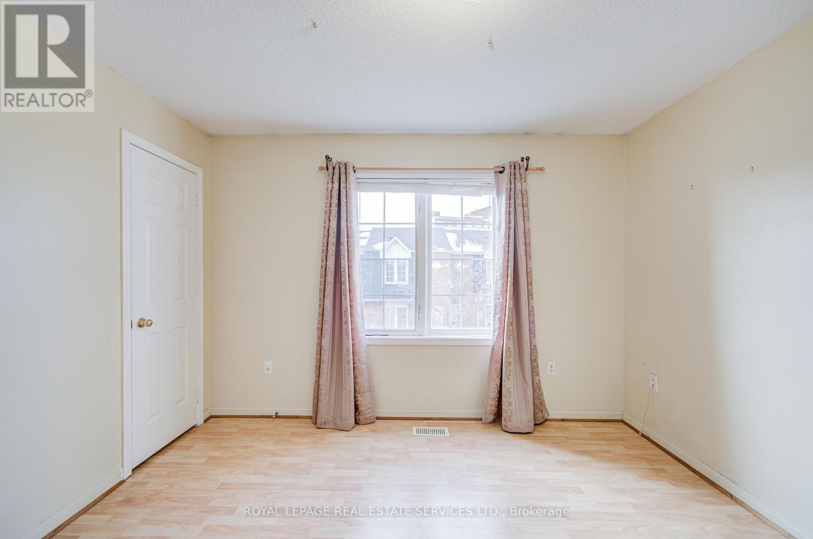 27 - 4991 Rathkeale Road, Mississauga, Ontario  L5V 2G9 - Photo 32 - W12594192