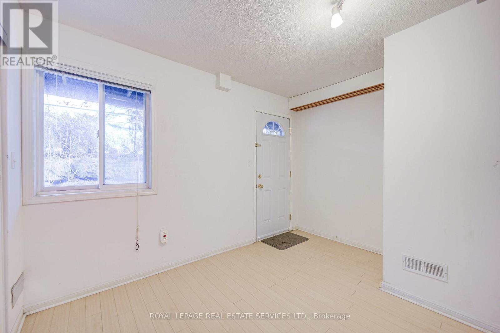 27 - 4991 Rathkeale Road, Mississauga, Ontario  L5V 2G9 - Photo 7 - W12594192