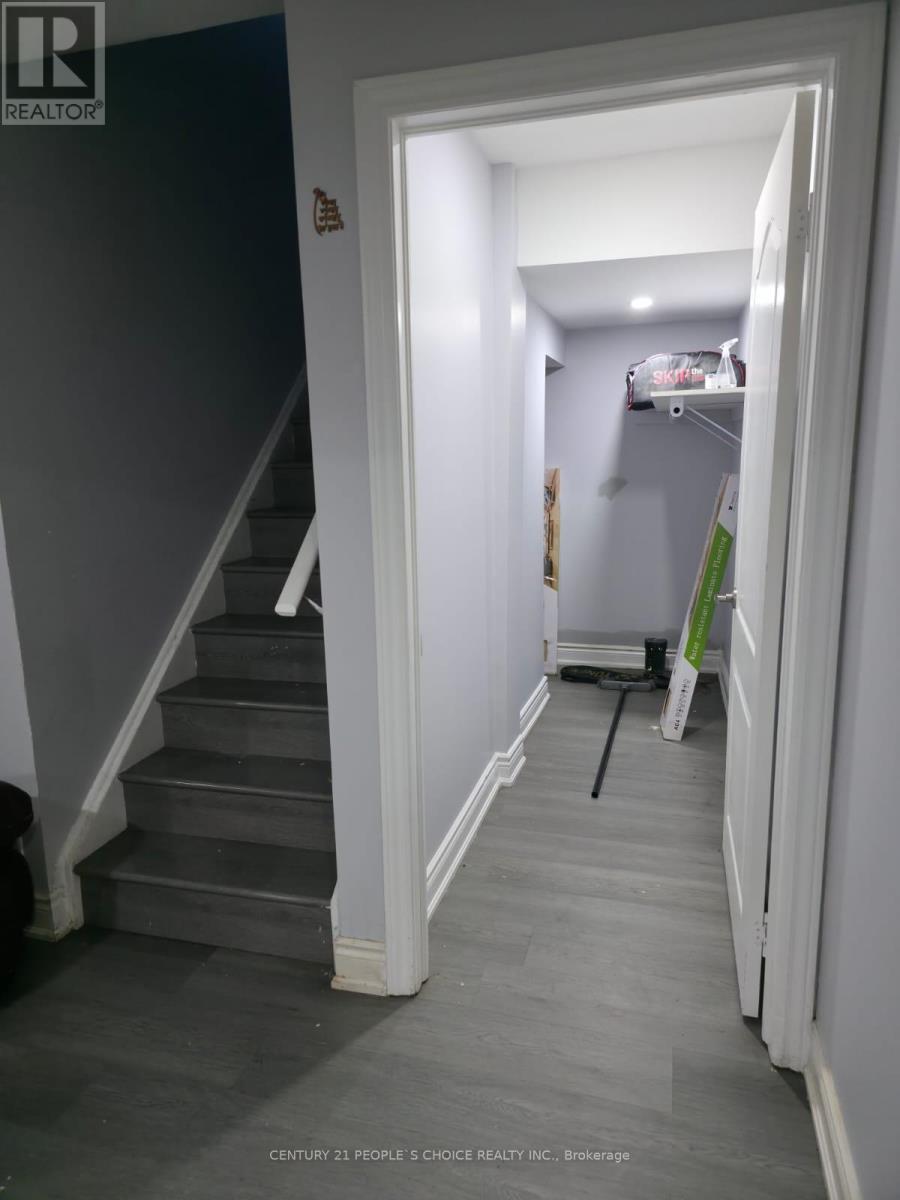 32 Nightjar Drive, Brampton, Ontario  L7A 5A1 - Photo 11 - W12594206