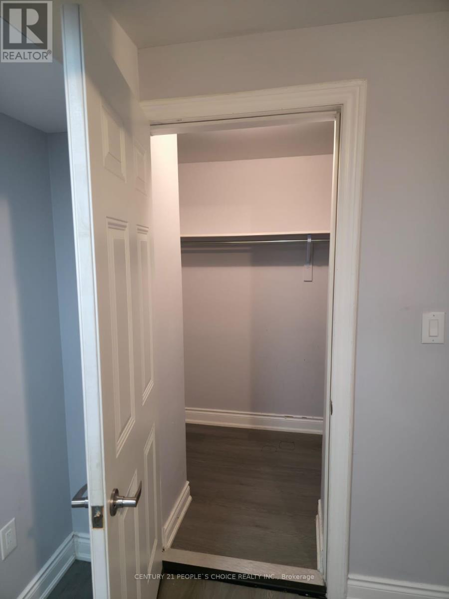 32 Nightjar Drive, Brampton, Ontario  L7A 5A1 - Photo 4 - W12594206