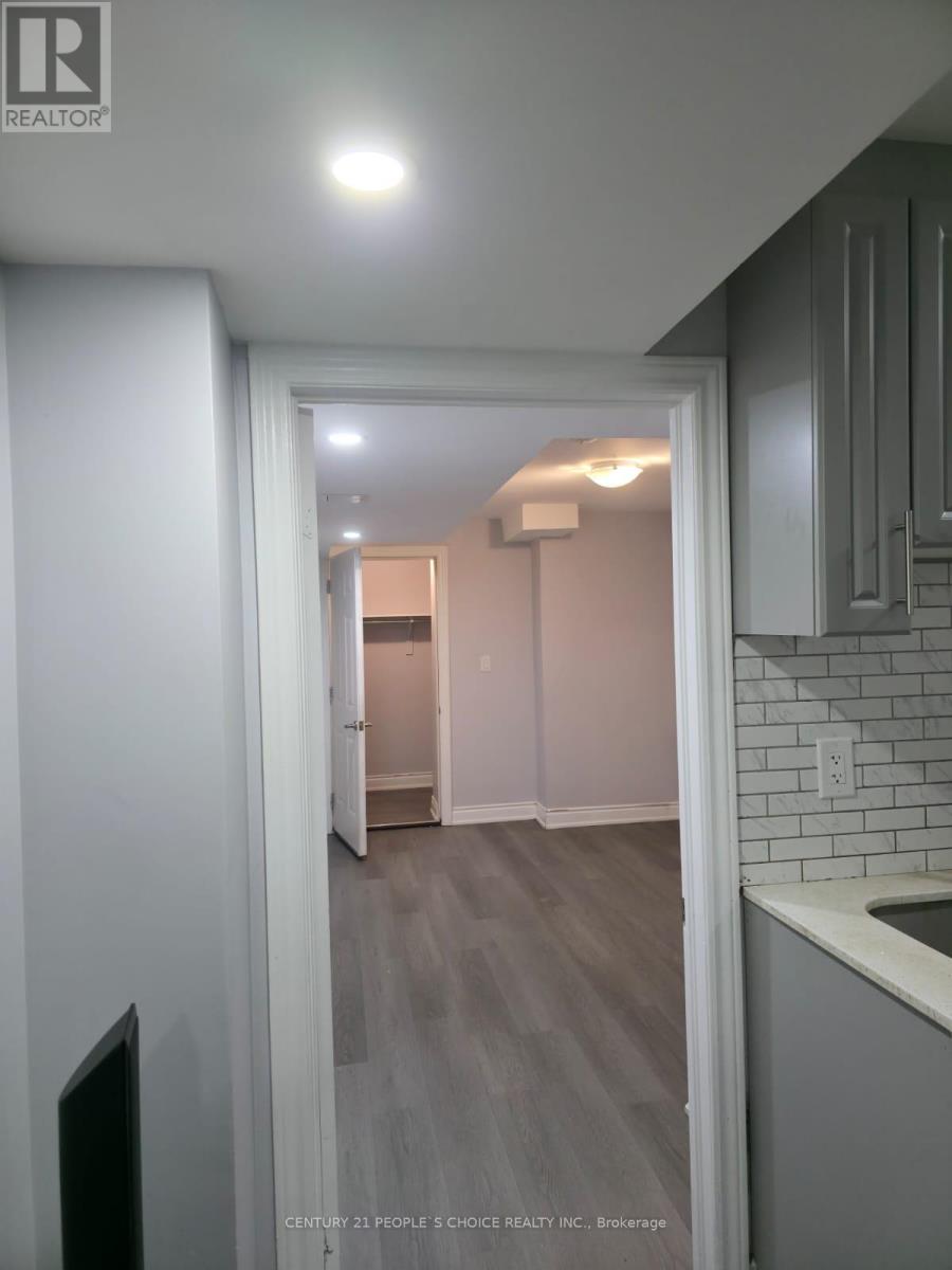 32 Nightjar Drive, Brampton, Ontario  L7A 5A1 - Photo 6 - W12594206