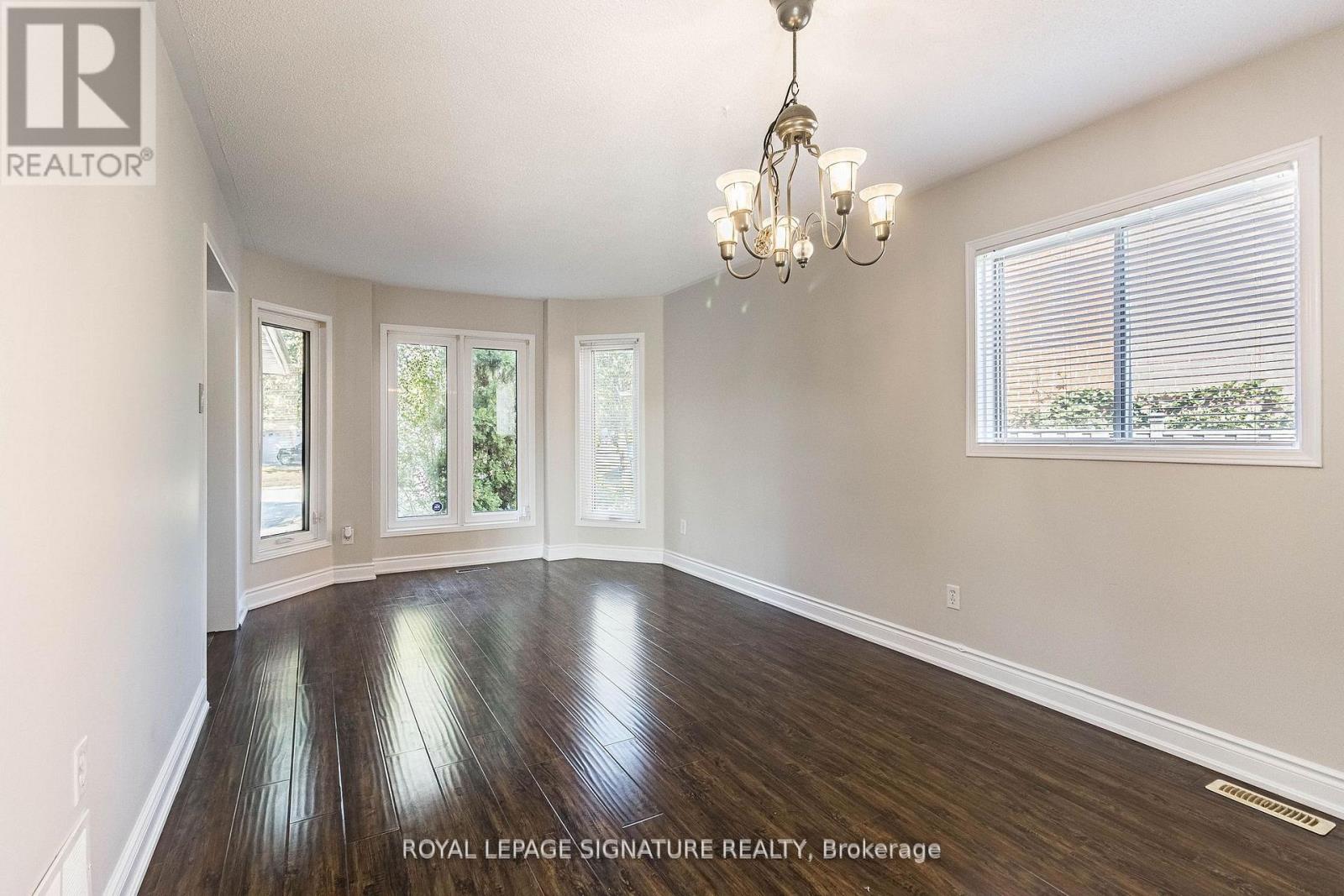 37 Richwood Crescent, Brampton, Ontario  L6X 4K8 - Photo 12 - W12594212