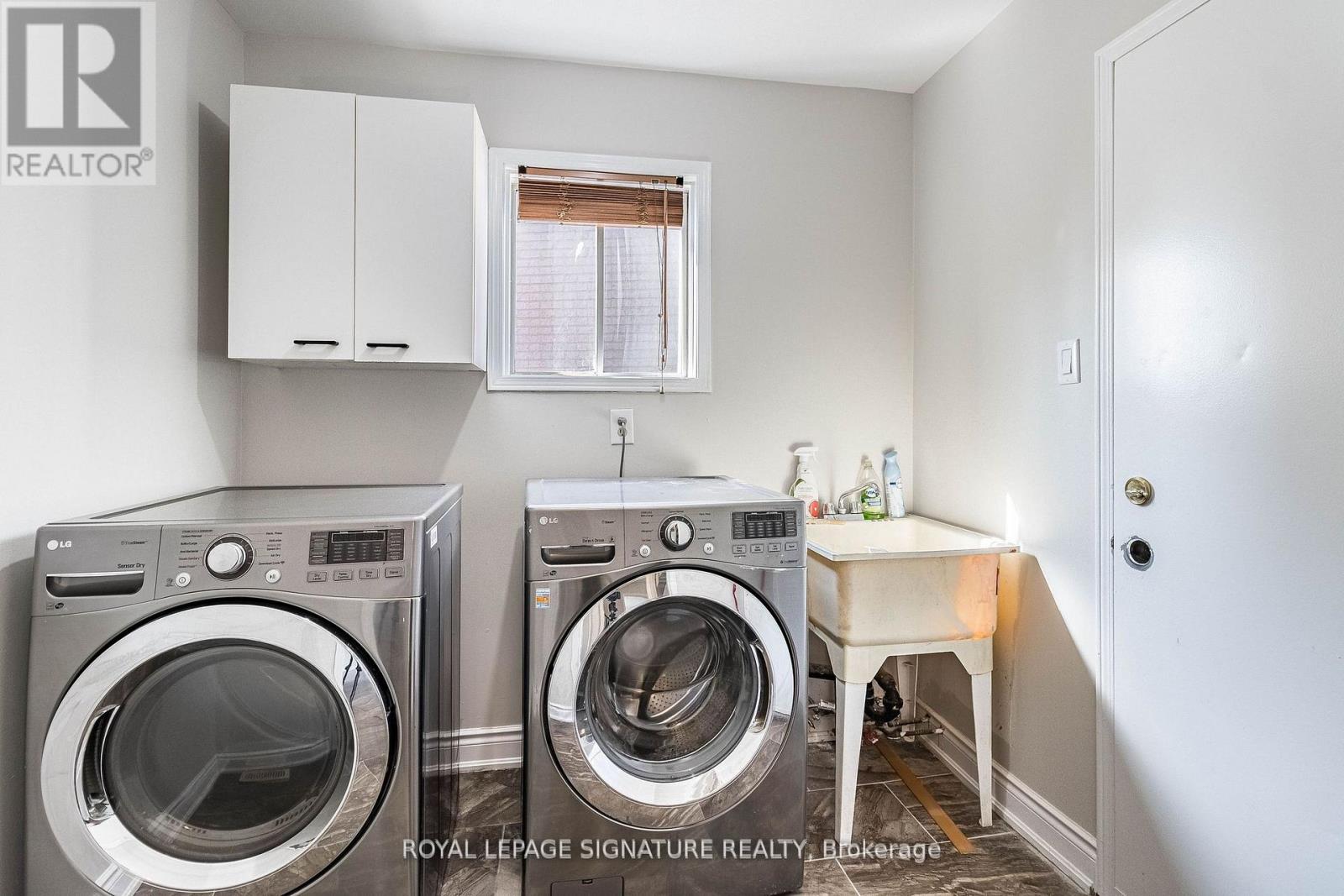 37 Richwood Crescent, Brampton, Ontario  L6X 4K8 - Photo 15 - W12594212