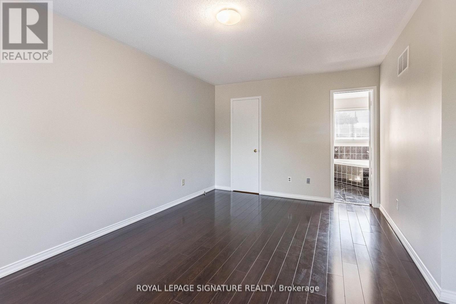 37 Richwood Crescent, Brampton, Ontario  L6X 4K8 - Photo 18 - W12594212