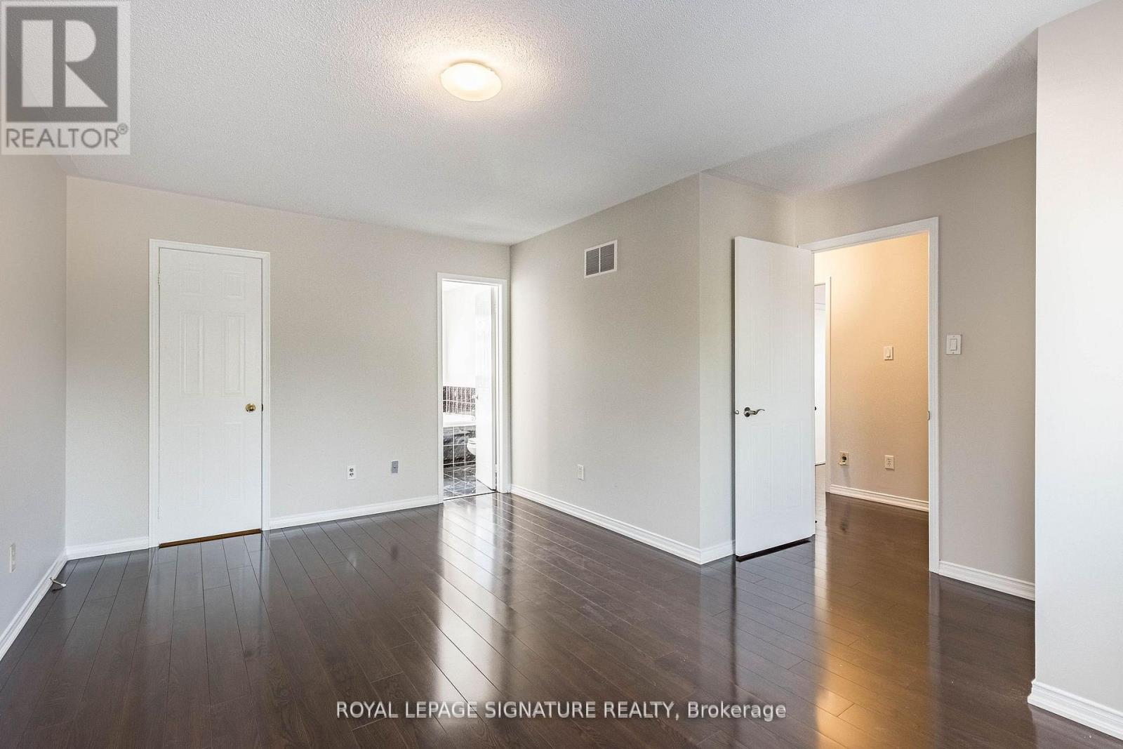 37 Richwood Crescent, Brampton, Ontario  L6X 4K8 - Photo 19 - W12594212