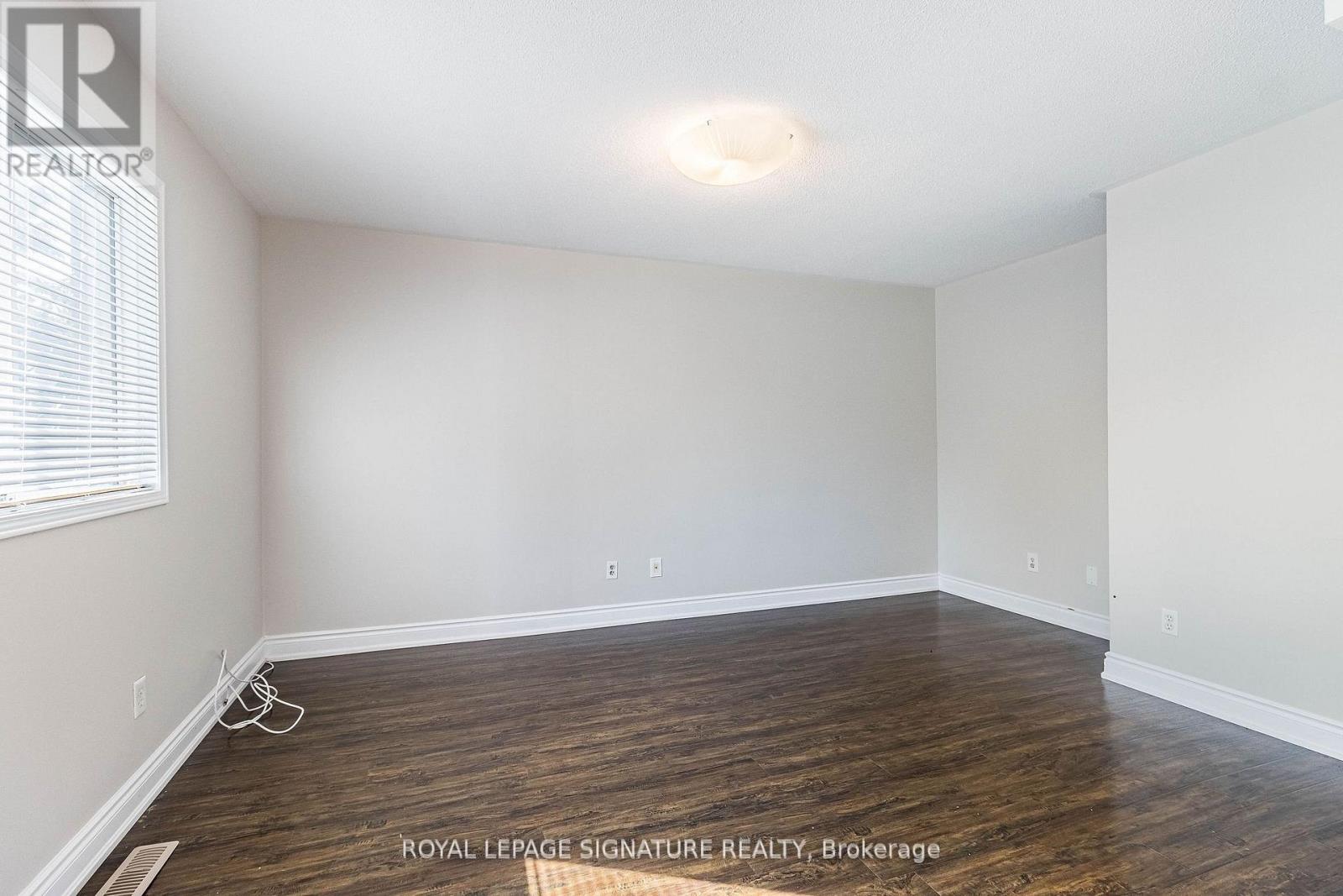 37 Richwood Crescent, Brampton, Ontario  L6X 4K8 - Photo 9 - W12594212