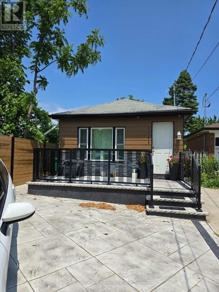 MAIN - 1109 CAVEN STREET, Mississauga, Ontario