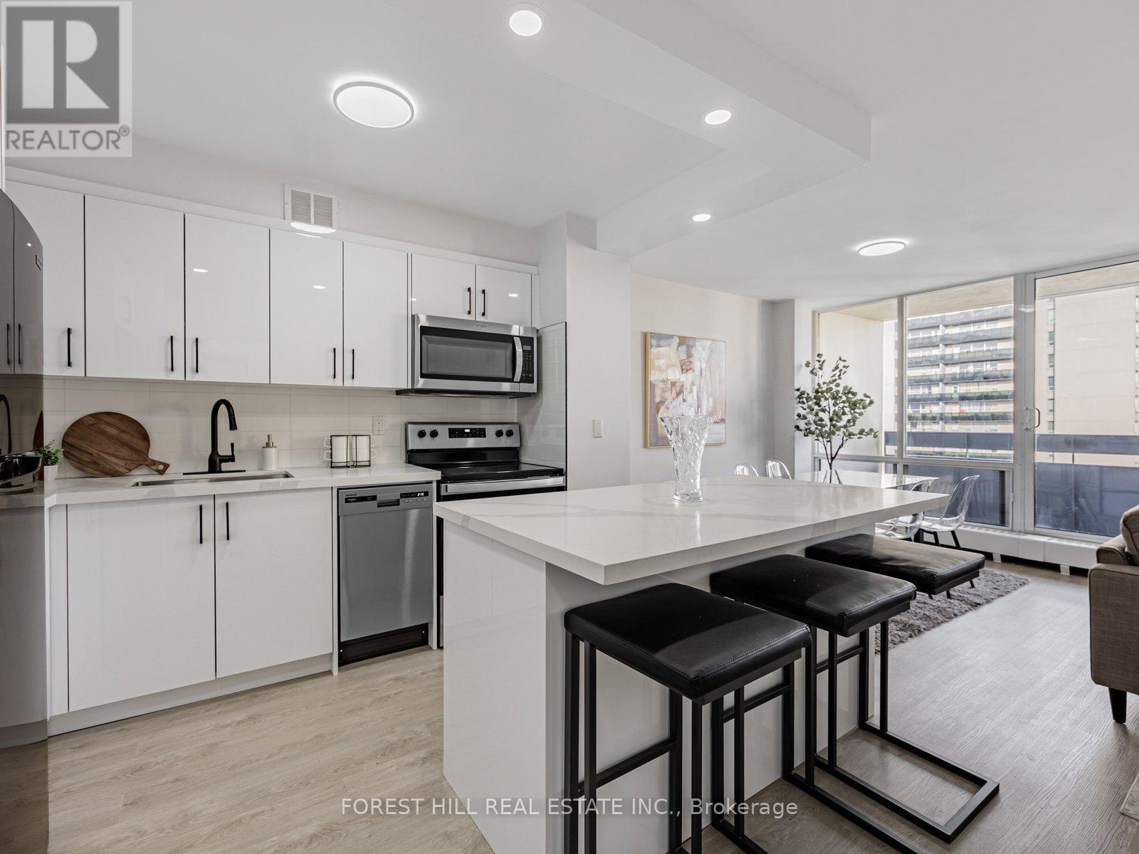 1918 - 377 Ridelle Avenue, Toronto, Ontario  M6B 1K2 - Photo 4 - W12594216