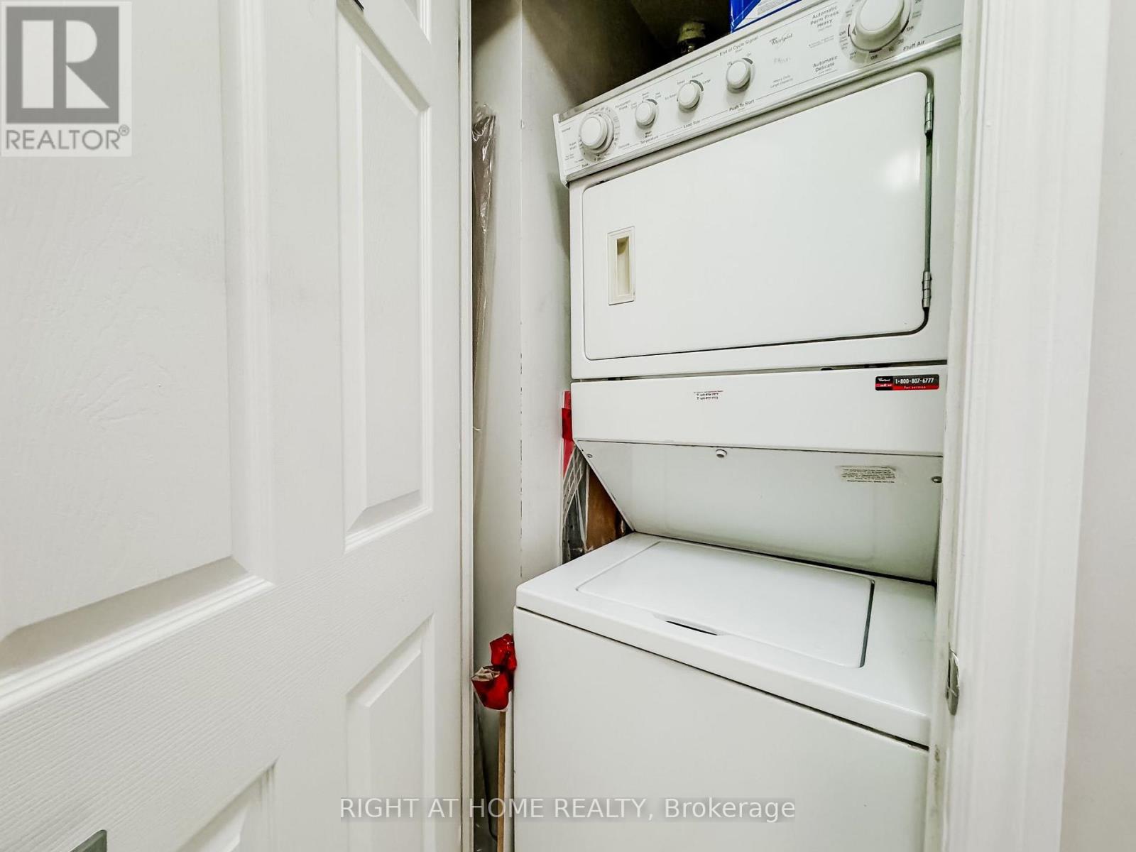 1118 - 3880 Duke Of York Boulevard, Mississauga, Ontario  L5B 4M7 - Photo 16 - W12594220