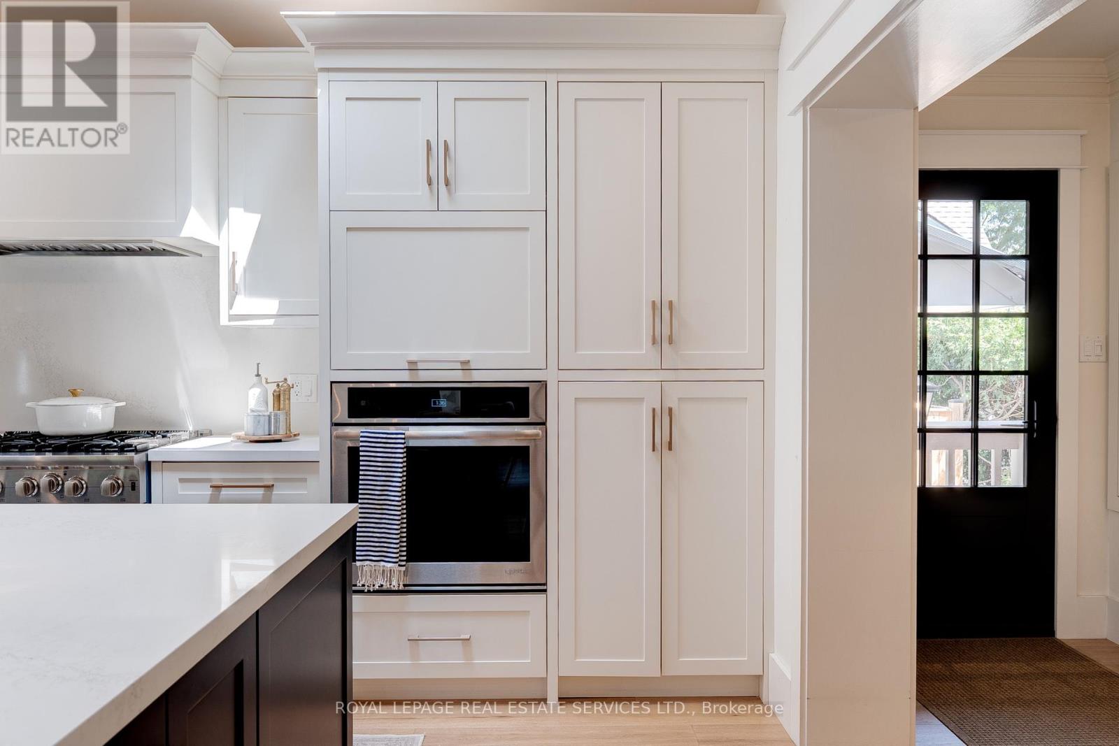 41 Fairwood Place E, Burlington, Ontario  L7T 2B7 - Photo 15 - W12594222