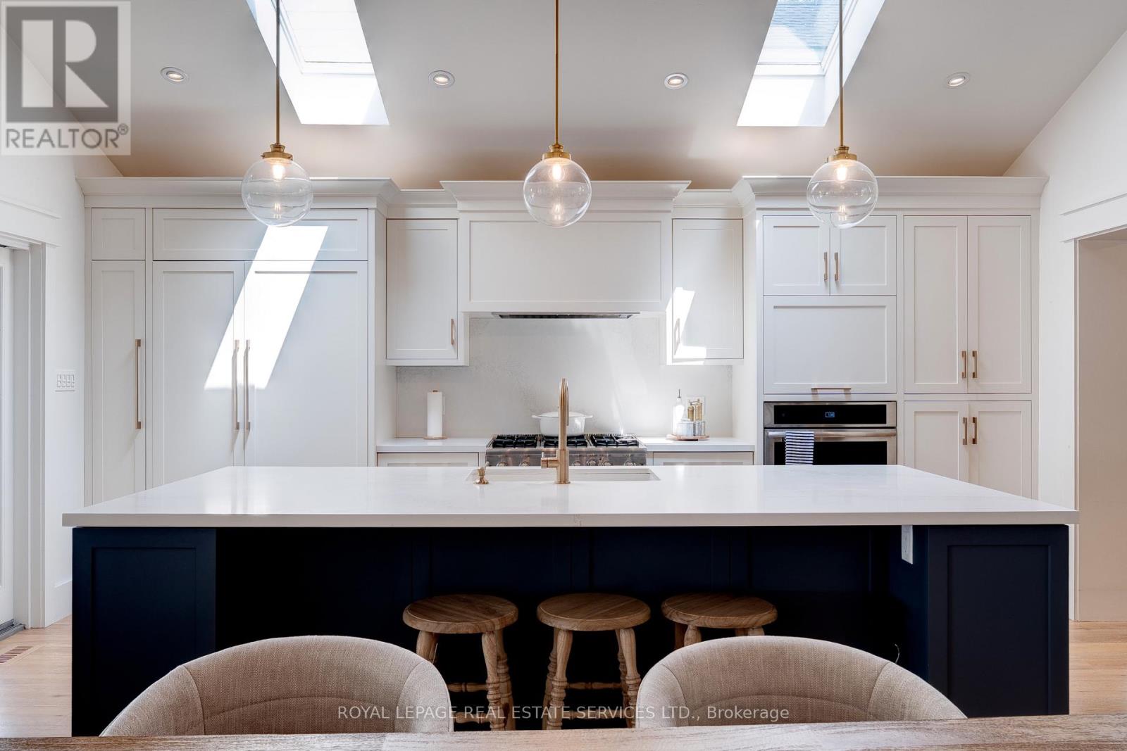 41 Fairwood Place E, Burlington, Ontario  L7T 2B7 - Photo 17 - W12594222