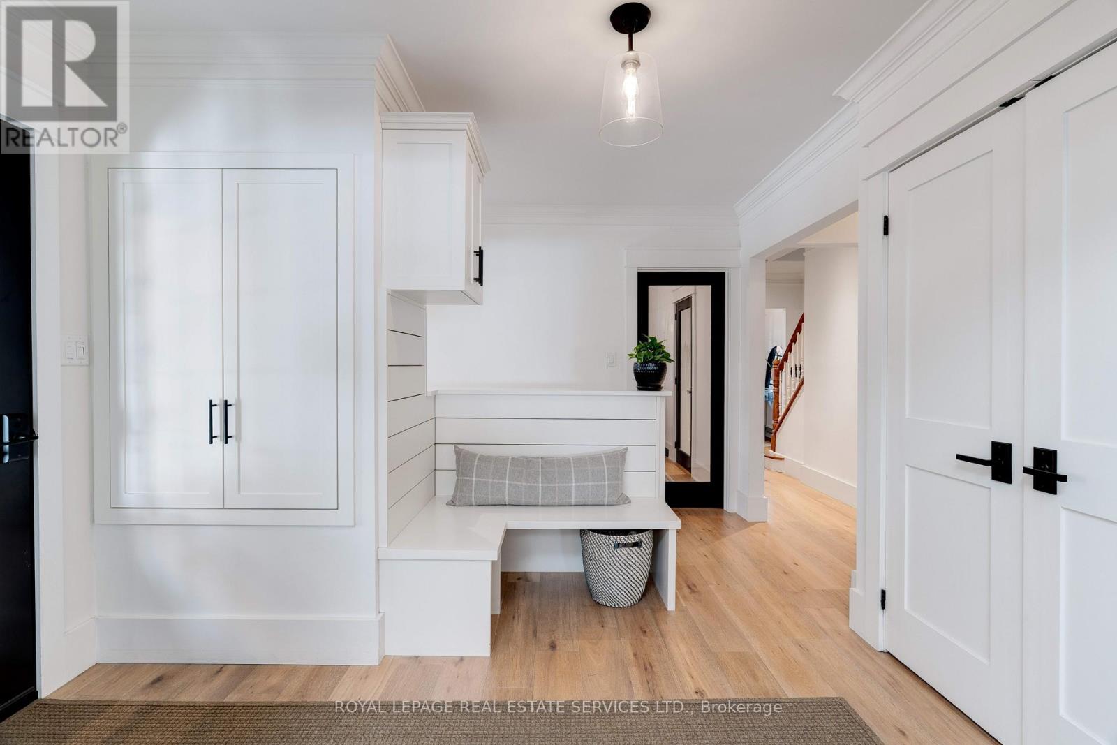 41 Fairwood Place E, Burlington, Ontario  L7T 2B7 - Photo 19 - W12594222