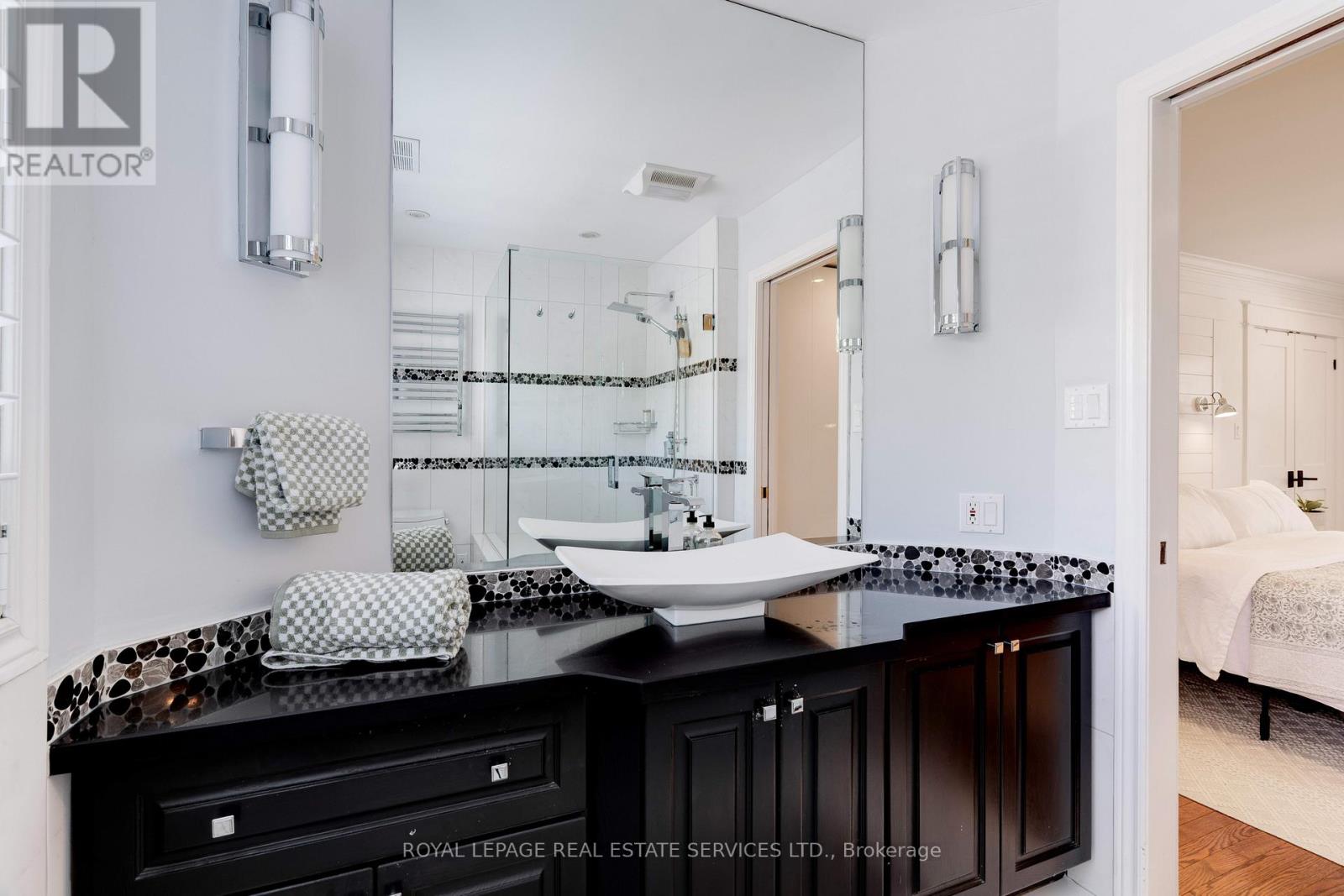 41 Fairwood Place E, Burlington, Ontario  L7T 2B7 - Photo 23 - W12594222