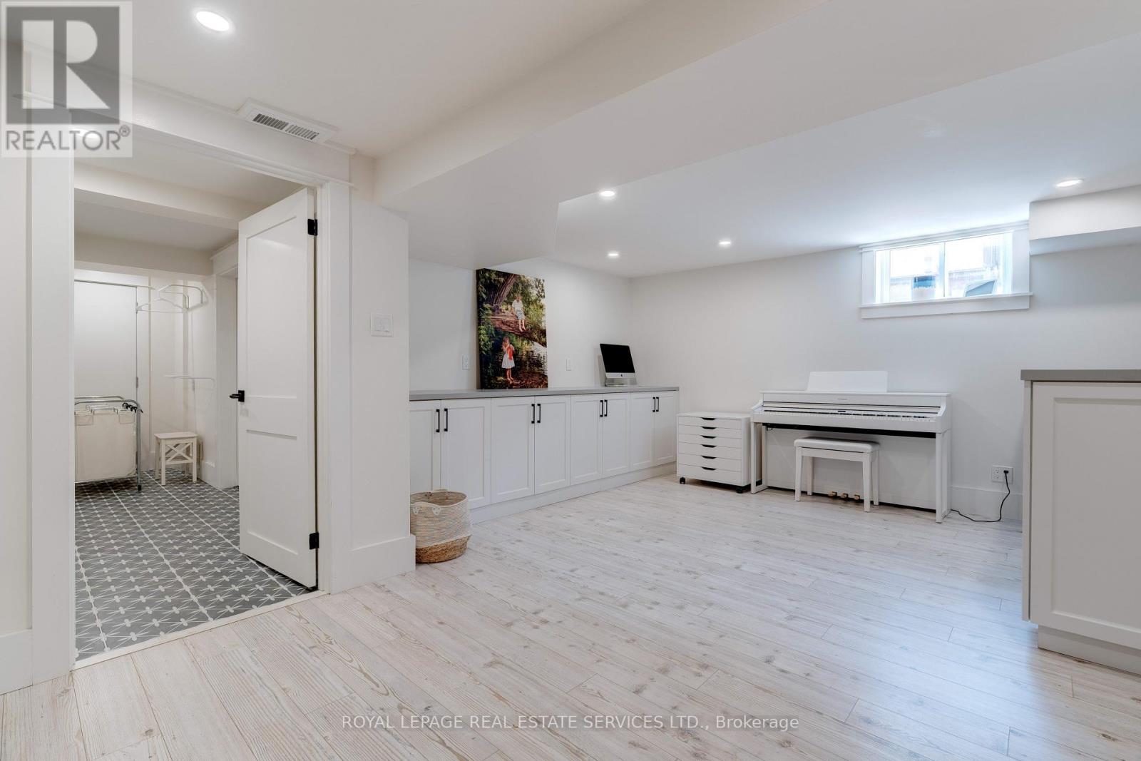 41 Fairwood Place E, Burlington, Ontario  L7T 2B7 - Photo 30 - W12594222