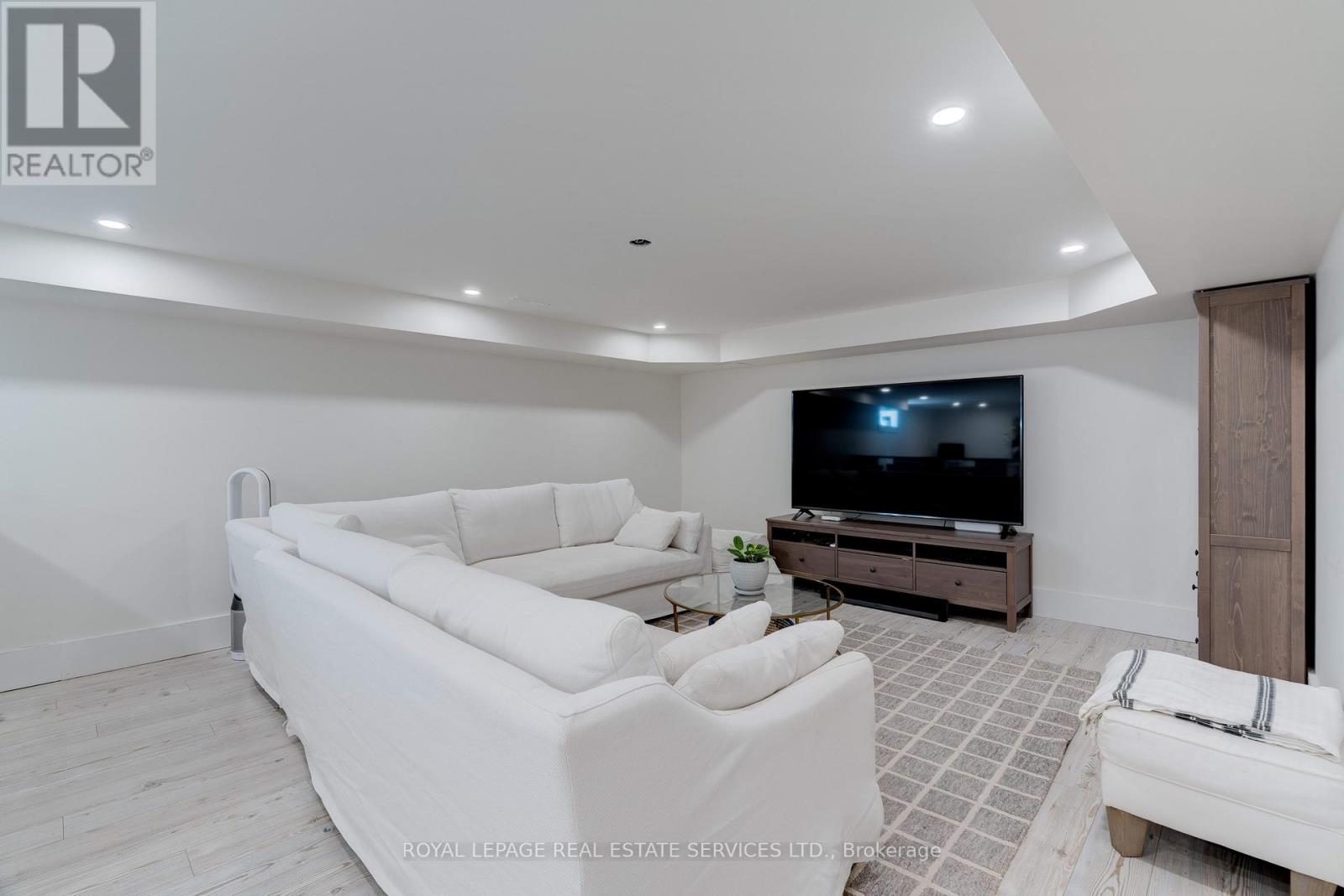 41 Fairwood Place E, Burlington, Ontario  L7T 2B7 - Photo 34 - W12594222