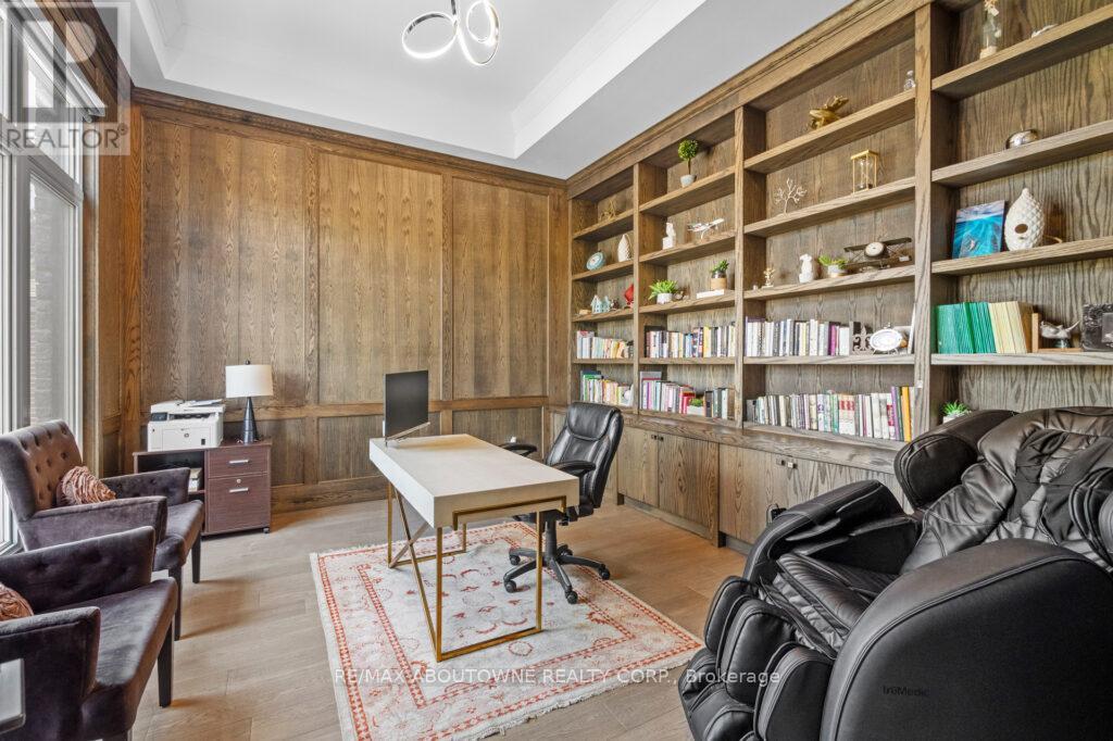 334 Third Lane, Oakville, Ontario  L6L 4A4 - Photo 12 - W12594248