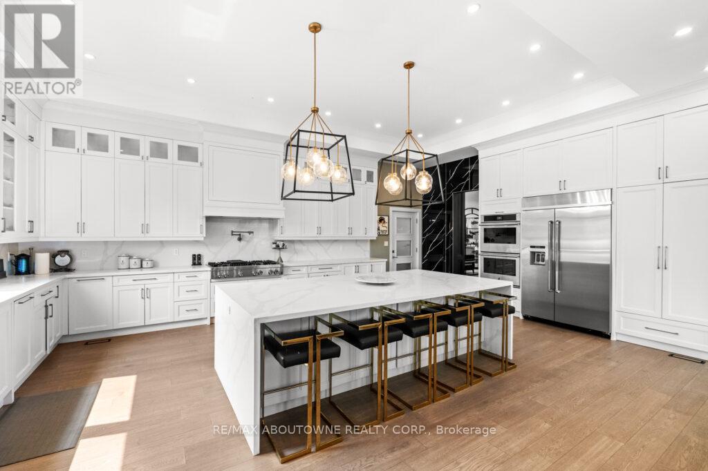 334 Third Lane, Oakville, Ontario  L6L 4A4 - Photo 18 - W12594248