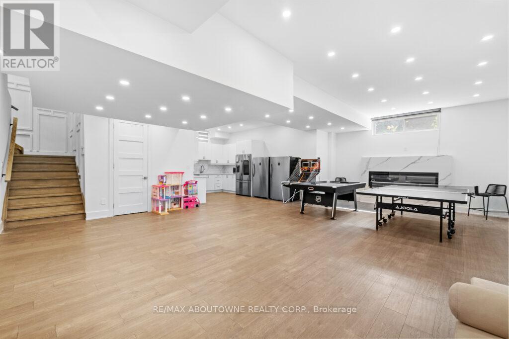 334 Third Lane, Oakville, Ontario  L6L 4A4 - Photo 31 - W12594248