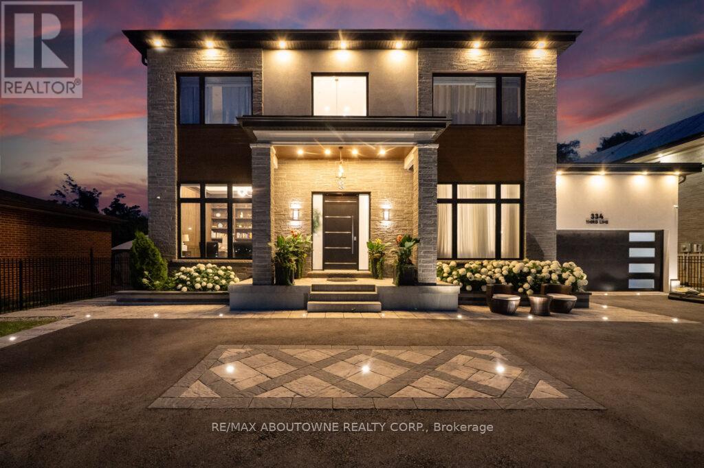 334 Third Lane, Oakville, Ontario  L6L 4A4 - Photo 6 - W12594248