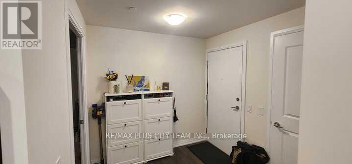 2010 - 50 Thomas Riley Road, Toronto, Ontario M9B 0C5 - Photo 11 - W12594250