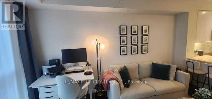 2010 - 50 Thomas Riley Road, Toronto, Ontario M9B 0C5 - Photo 4 - W12594250