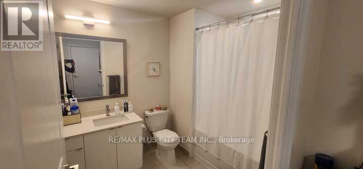 2010 - 50 Thomas Riley Road, Toronto, Ontario M9B 0C5 - Photo 8 - W12594250