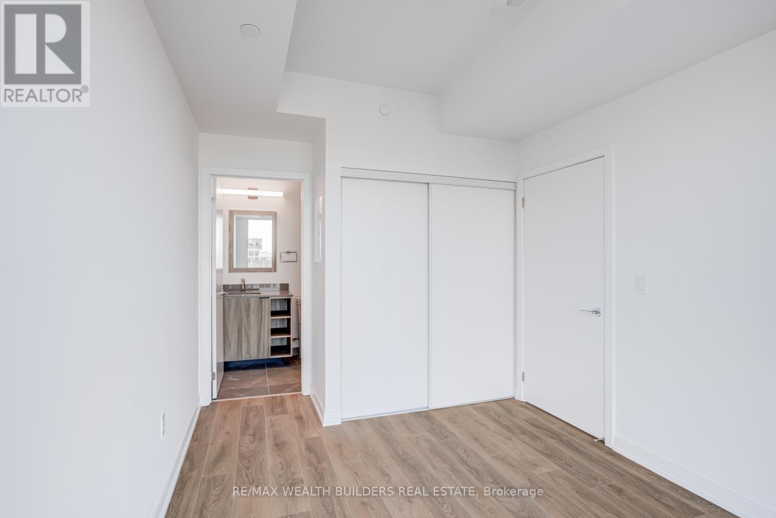 718 - 1037 The Queensway, Toronto, Ontario M8Z 6C7 - Photo 13 - W12594258