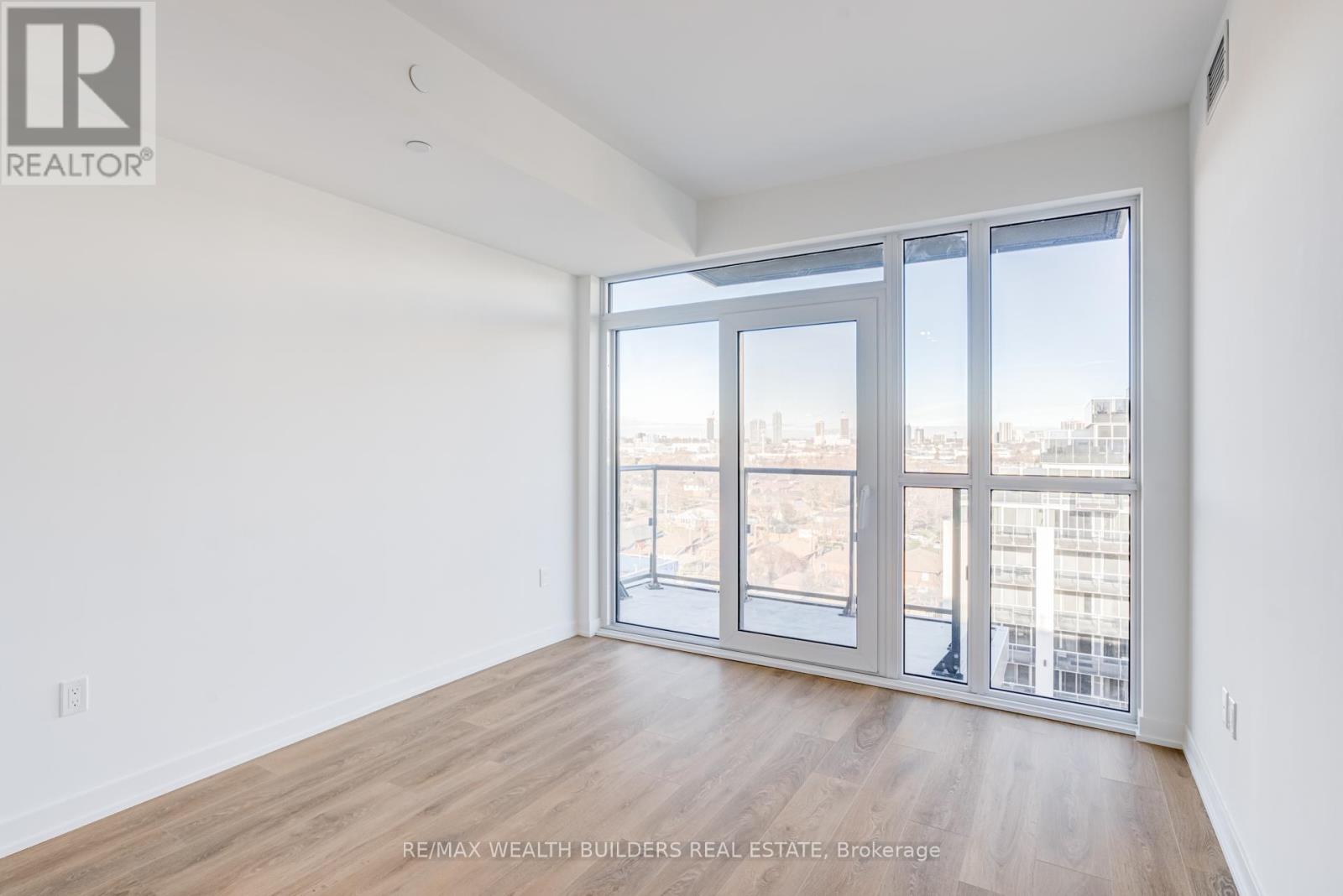 718 - 1037 The Queensway, Toronto, Ontario M8Z 6C7 - Photo 9 - W12594258