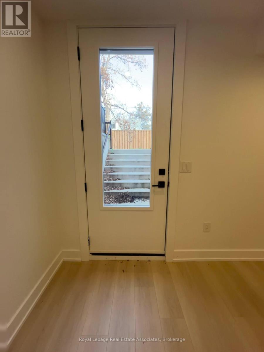 Bsmt - 1039 Caven Street, Mississauga, Ontario  L5G 4J3 - Photo 4 - W12594304