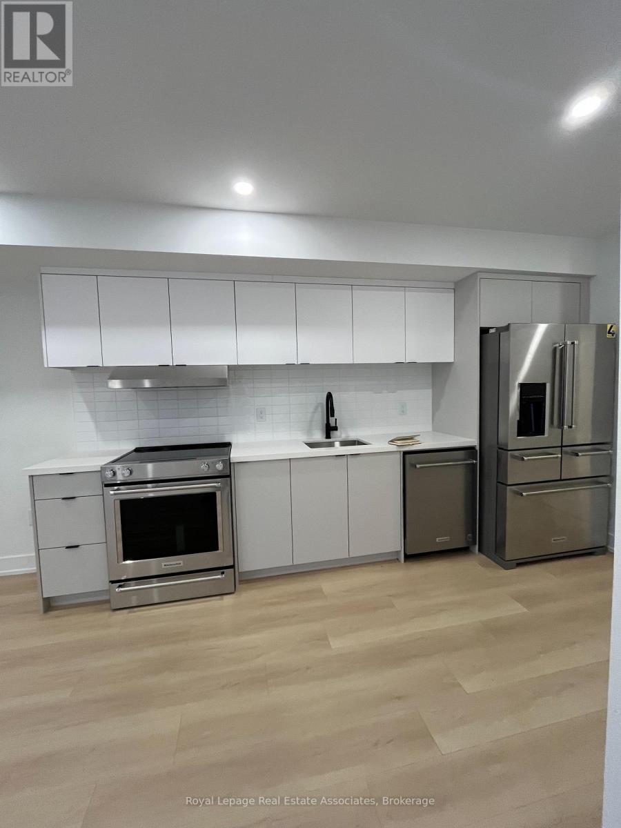 Bsmt - 1039 Caven Street, Mississauga, Ontario  L5G 4J3 - Photo 8 - W12594304