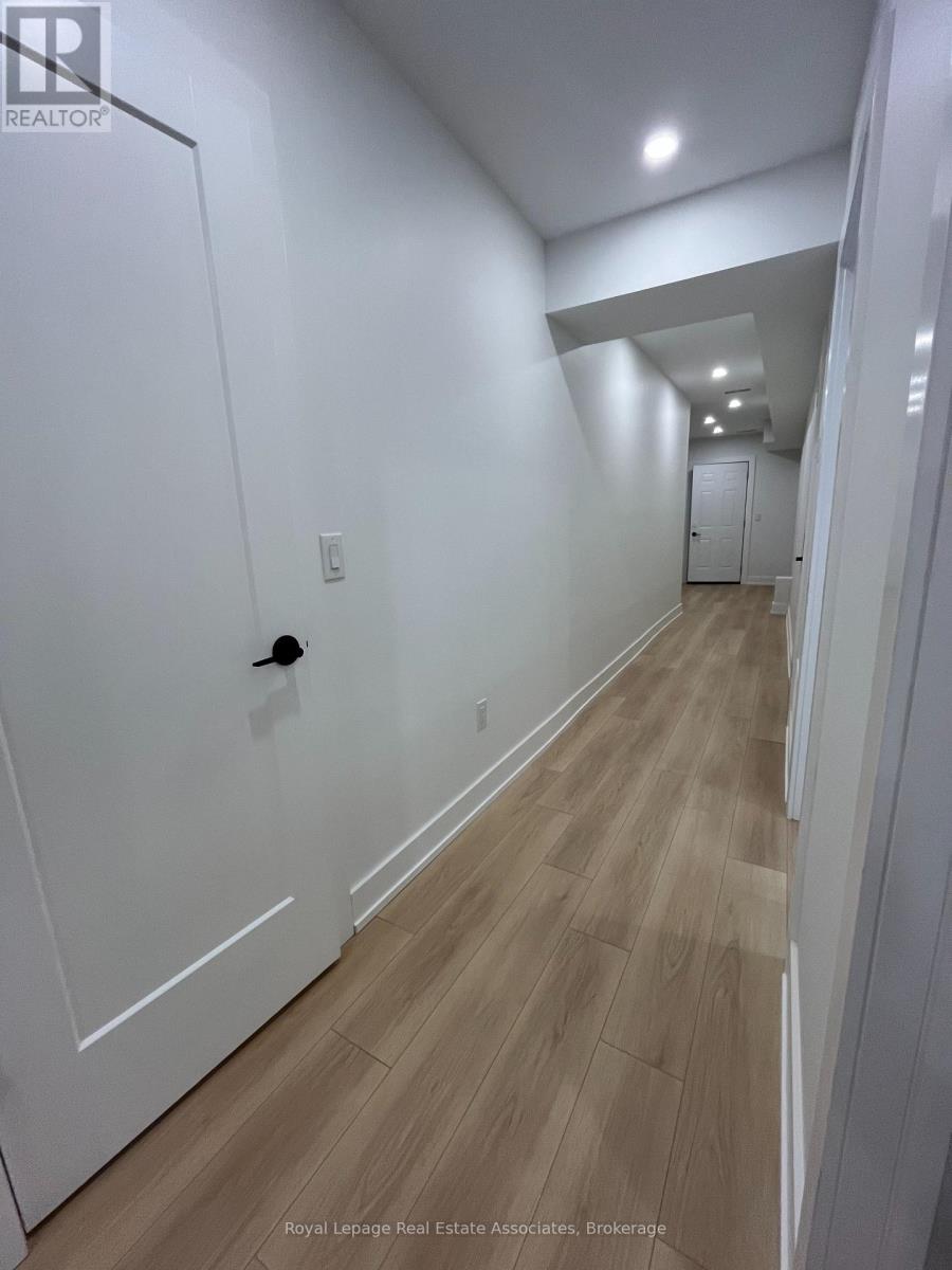 Bsmt - 1039 Caven Street, Mississauga, Ontario  L5G 4J3 - Photo 9 - W12594304