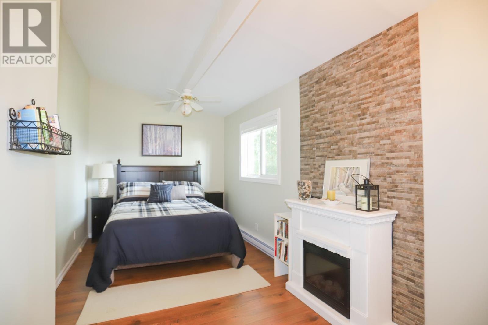 647b Lakeshore Dr, Tarbutt, Ontario  P0R 1E0 - Photo 32 - SM252715