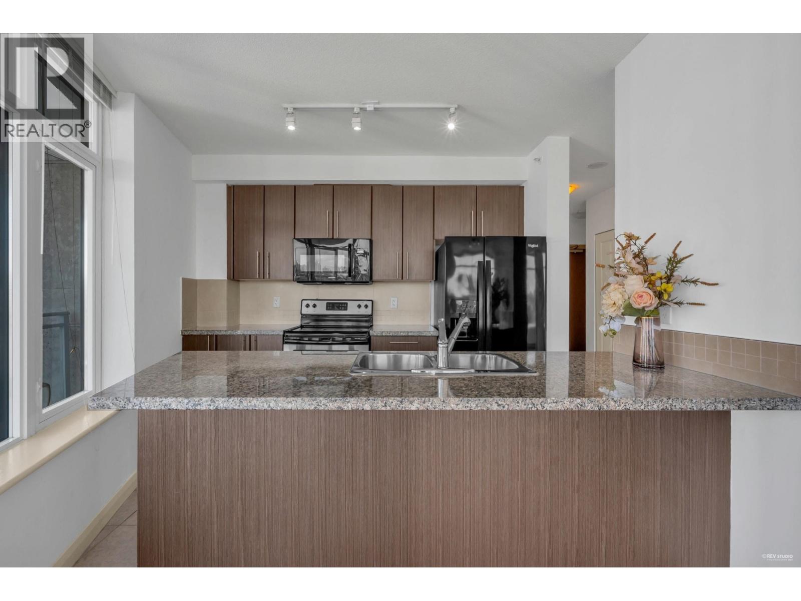 2706 898 Carnarvon Street, New Westminster, British Columbia  V3M 0C3 - Photo 3 - R3071412