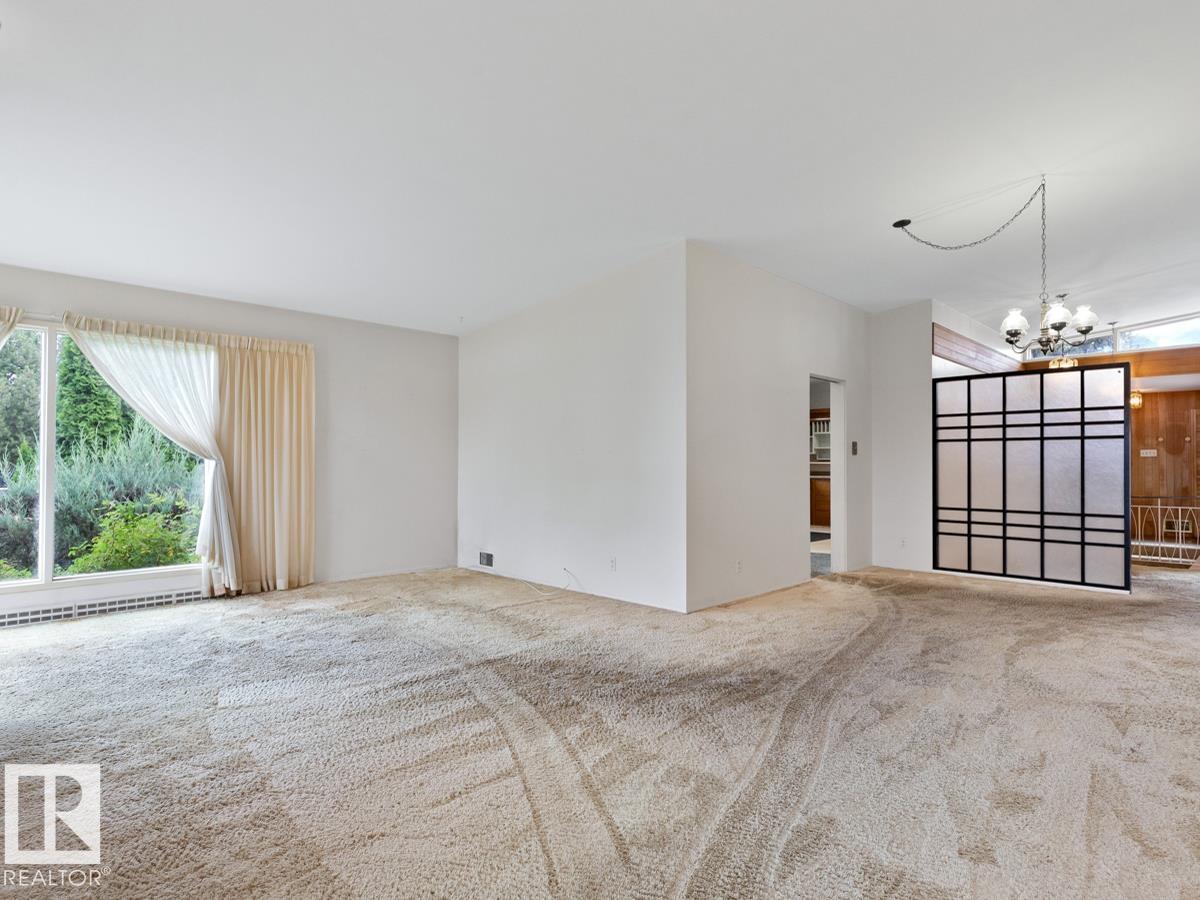 7404 Rowland Rd Nw, Edmonton, Alberta  T6A 3W1 - Photo 13 - E4467226