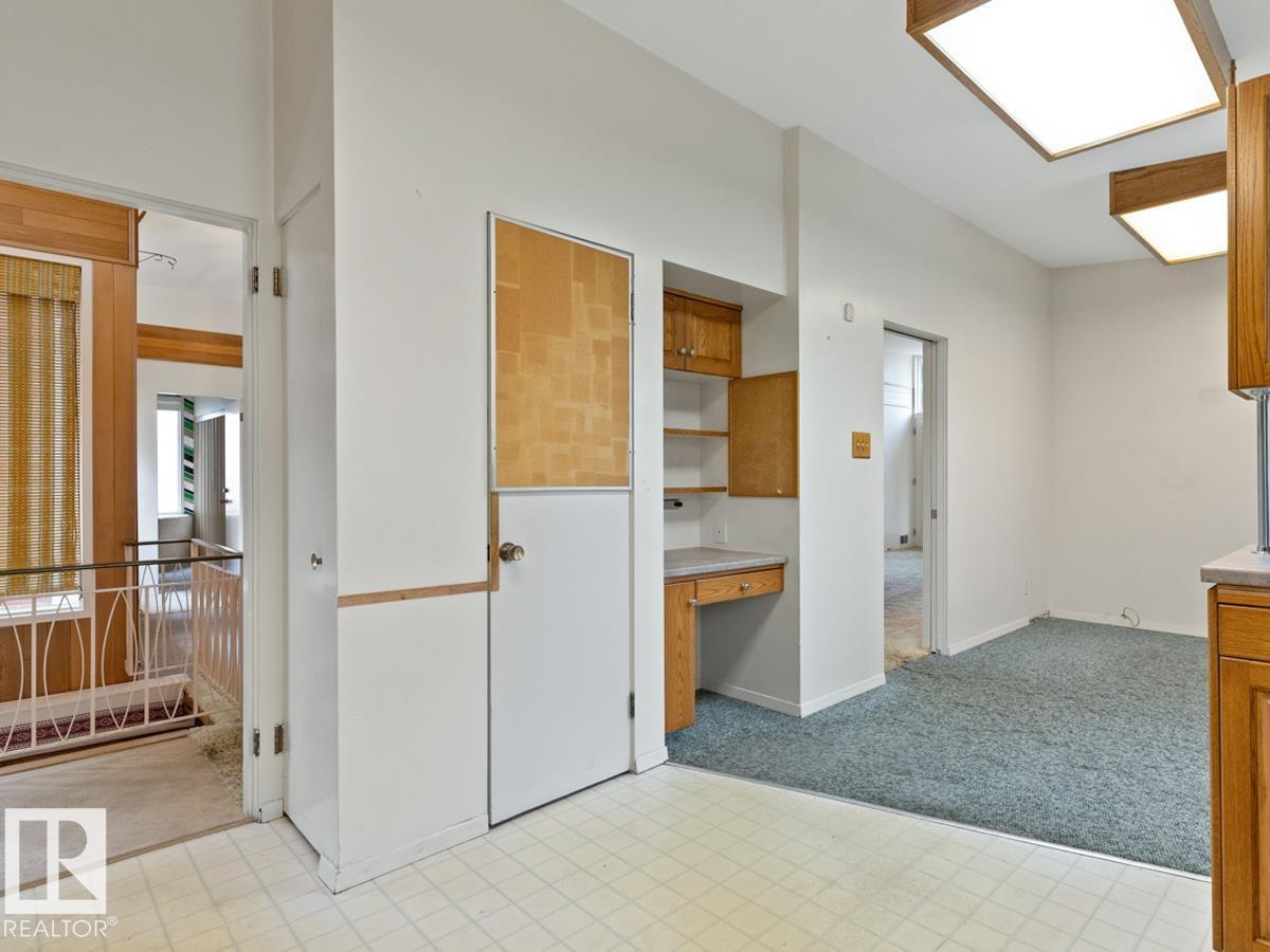 7404 Rowland Rd Nw, Edmonton, Alberta  T6A 3W1 - Photo 17 - E4467226