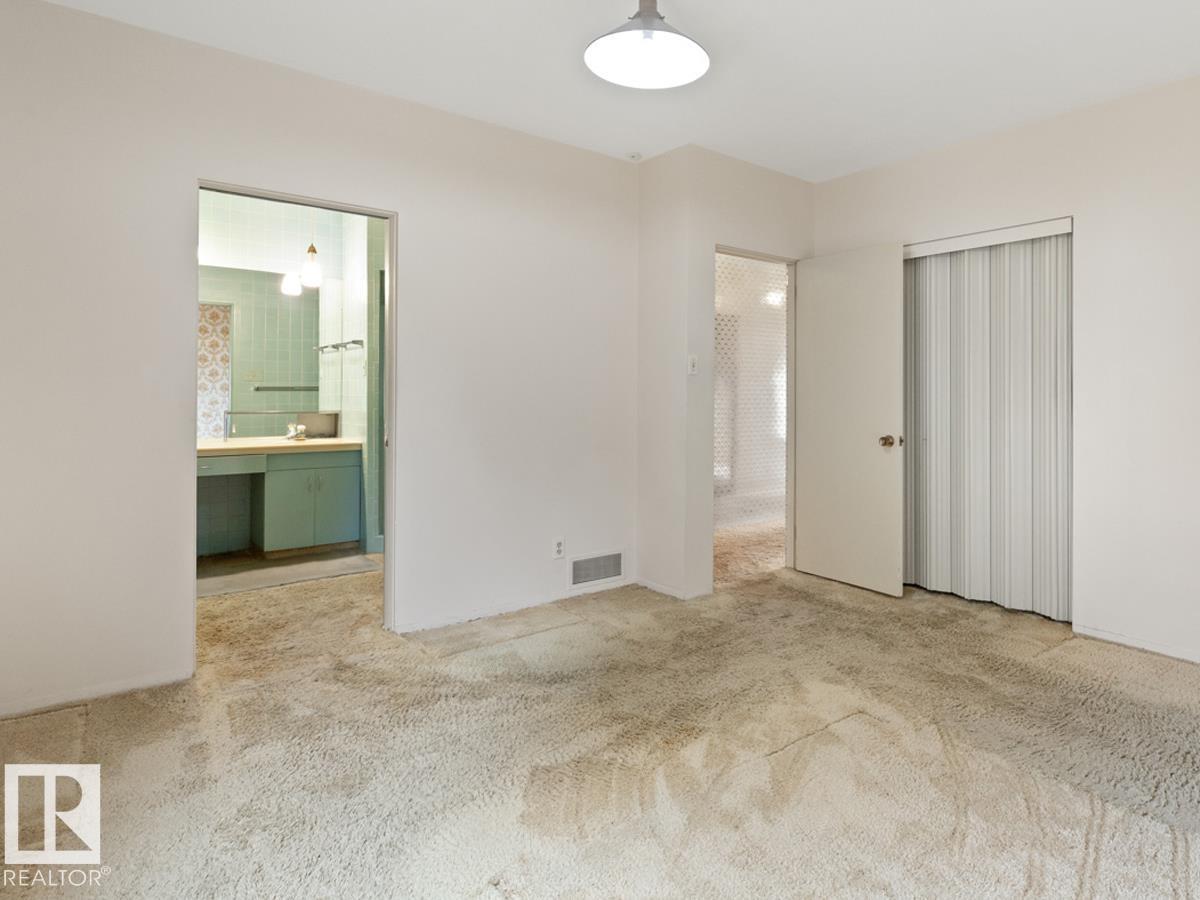 7404 Rowland Rd Nw, Edmonton, Alberta  T6A 3W1 - Photo 23 - E4467226