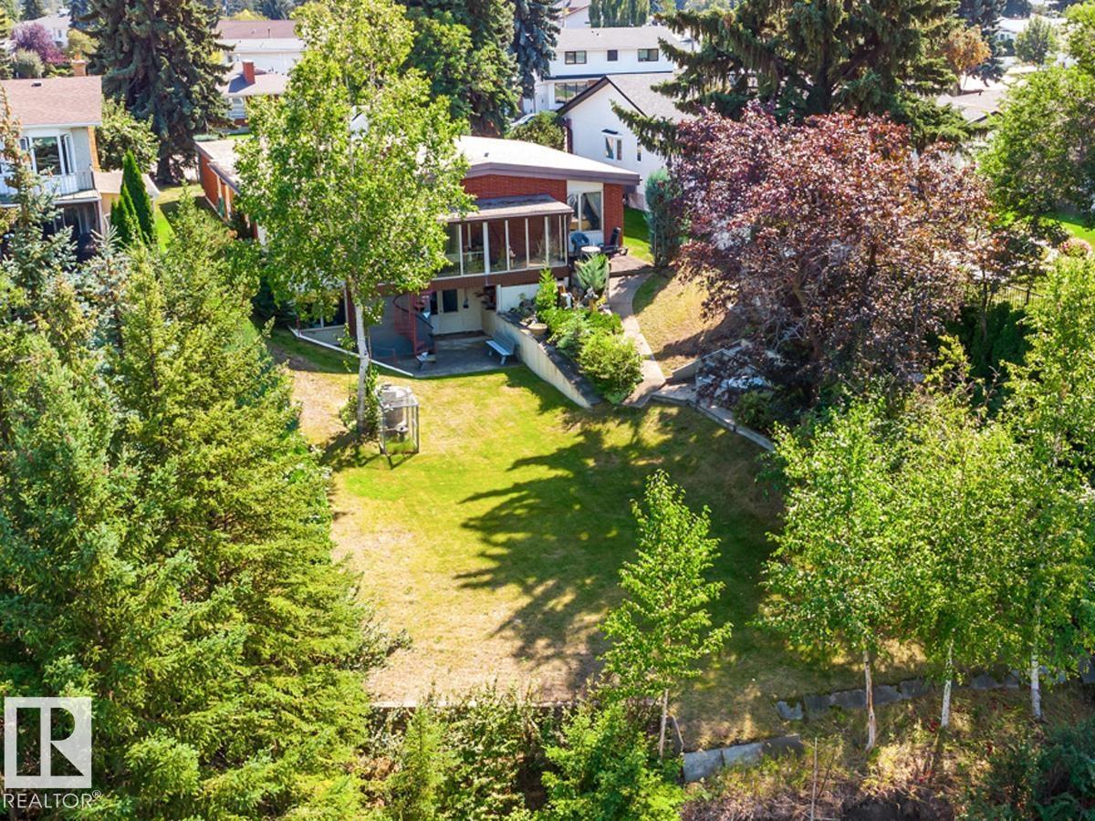 7404 Rowland Rd Nw, Edmonton, Alberta  T6A 3W1 - Photo 51 - E4467226