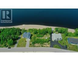 14 Bowater Boulevard, Pasadena, Newfoundland & Labrador