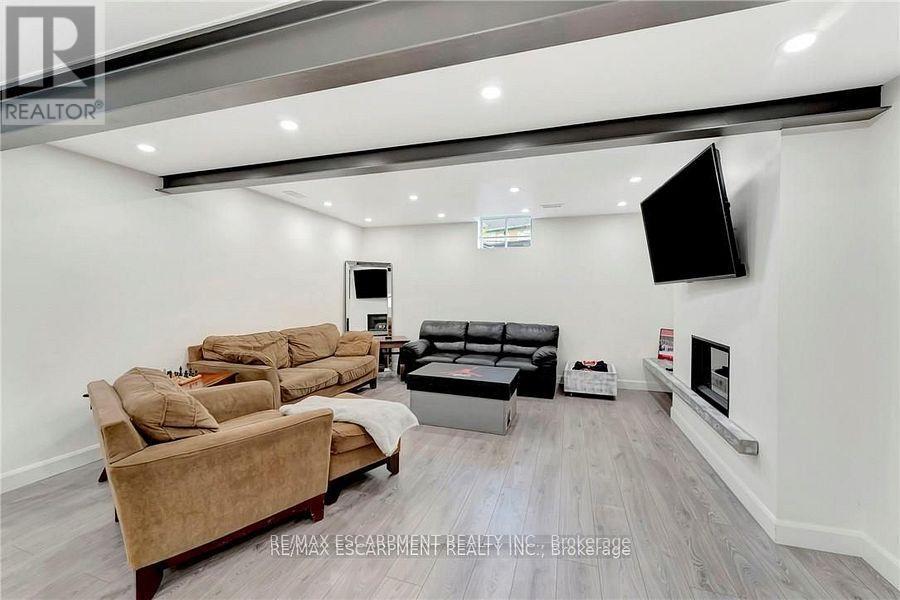 349 Valridge Drive, Hamilton, Ontario L9G 0B1 - Photo 27 - X12594114