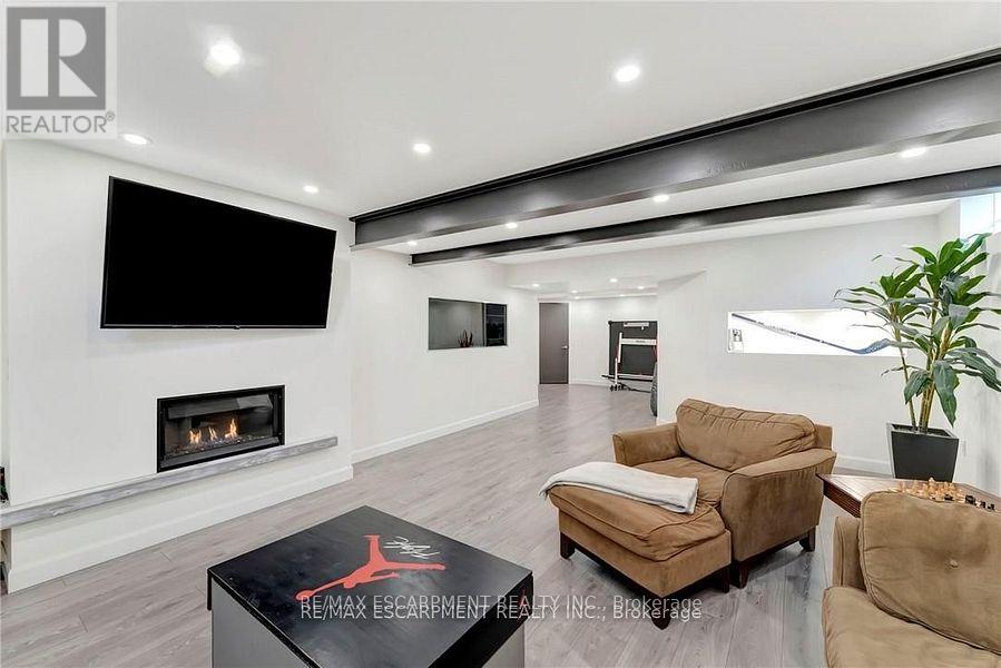 349 Valridge Drive, Hamilton, Ontario L9G 0B1 - Photo 28 - X12594114