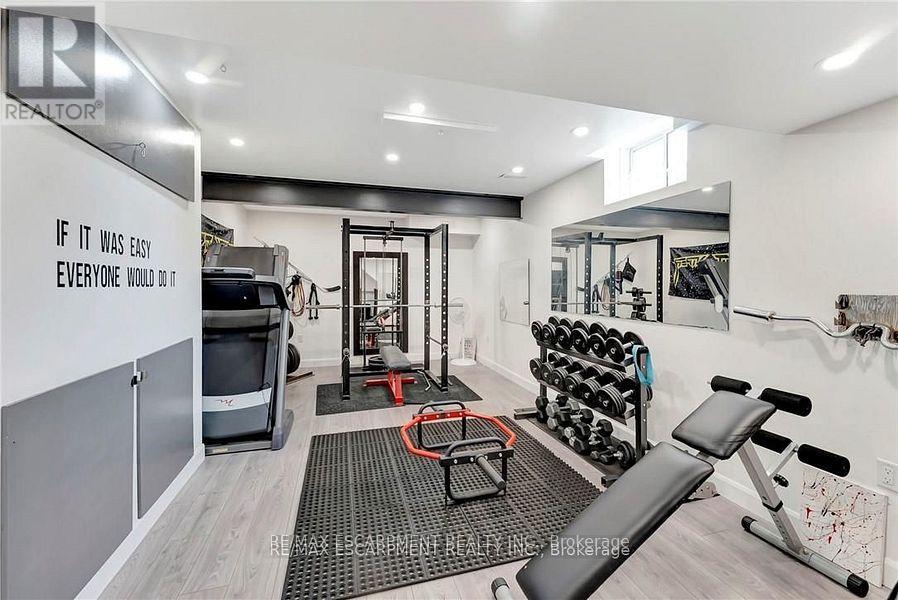 349 Valridge Drive, Hamilton, Ontario L9G 0B1 - Photo 29 - X12594114