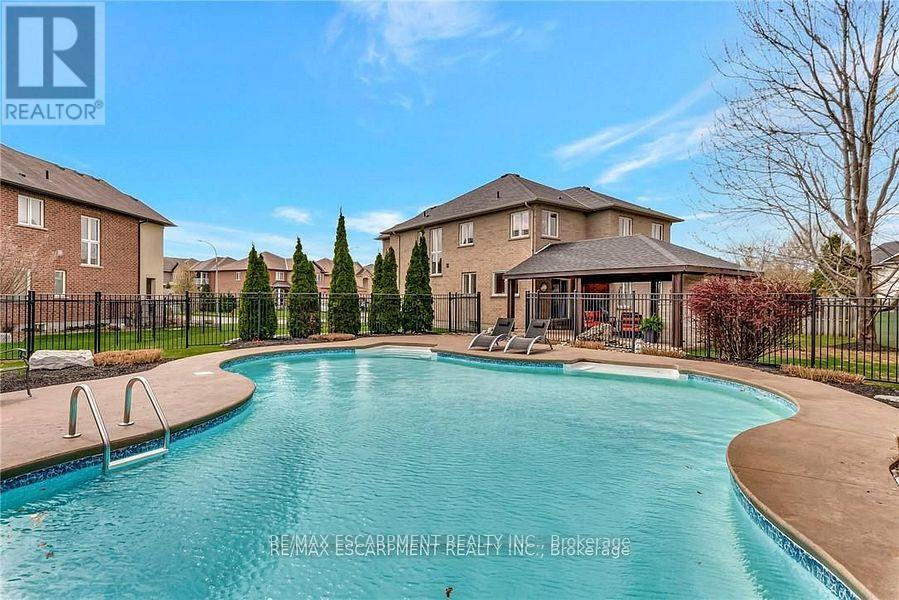 349 Valridge Drive, Hamilton, Ontario L9G 0B1 - Photo 37 - X12594114