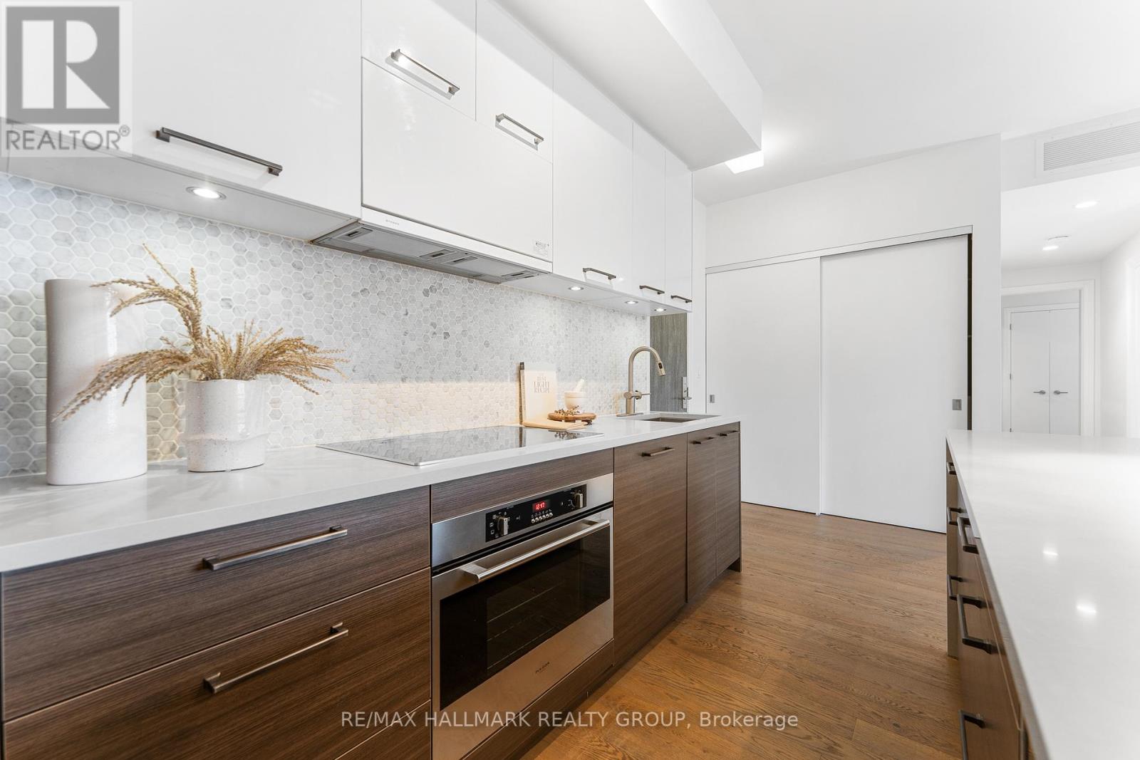 1007 - 428 Sparks Street, Ottawa, Ontario  K1R 0B3 - Photo 24 - X12594408