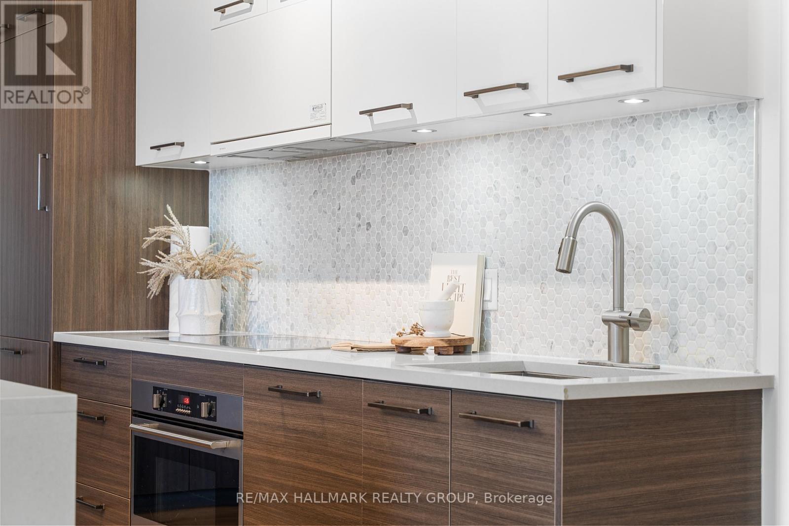 1007 - 428 Sparks Street, Ottawa, Ontario  K1R 0B3 - Photo 25 - X12594408