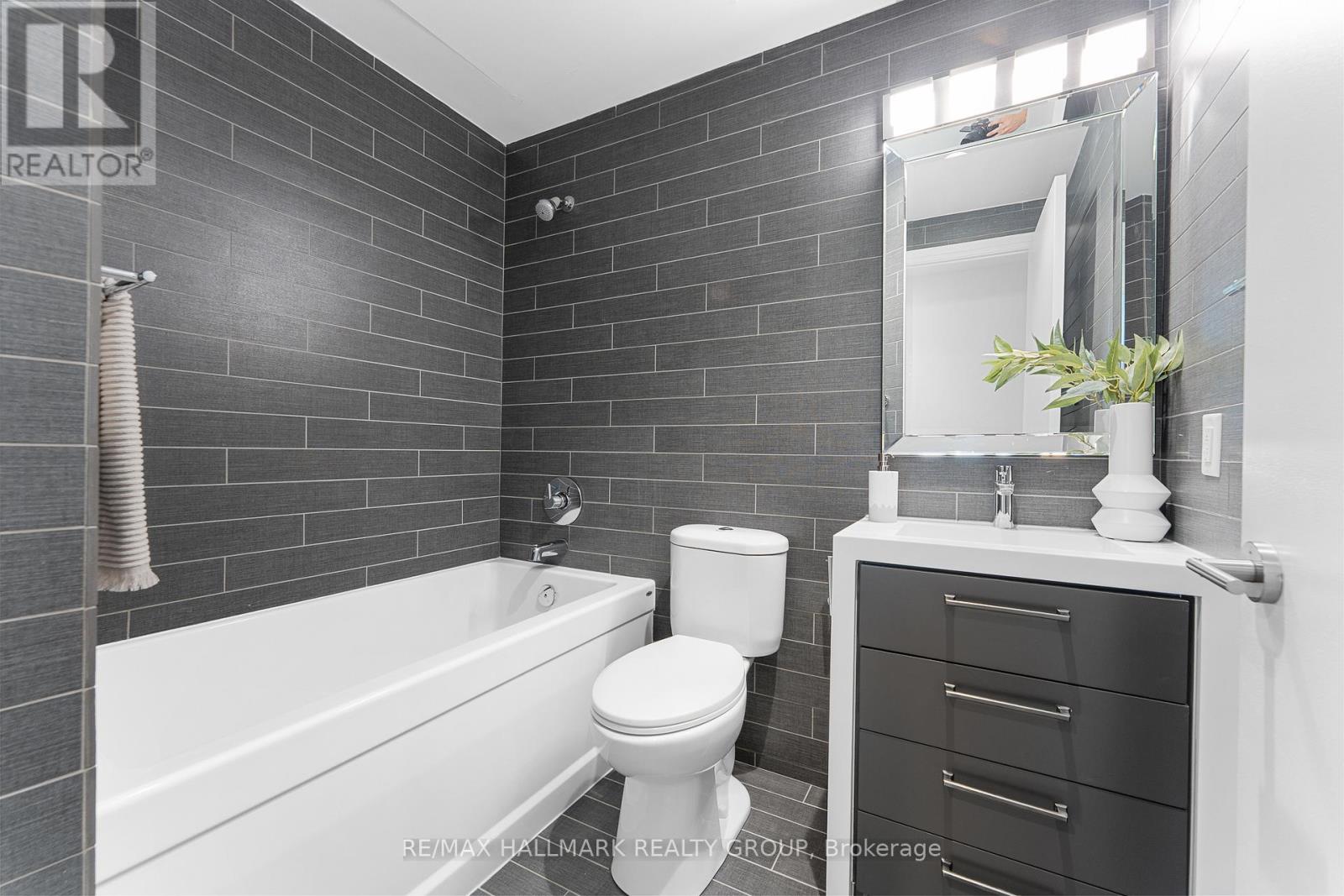 1007 - 428 Sparks Street, Ottawa, Ontario  K1R 0B3 - Photo 43 - X12594408