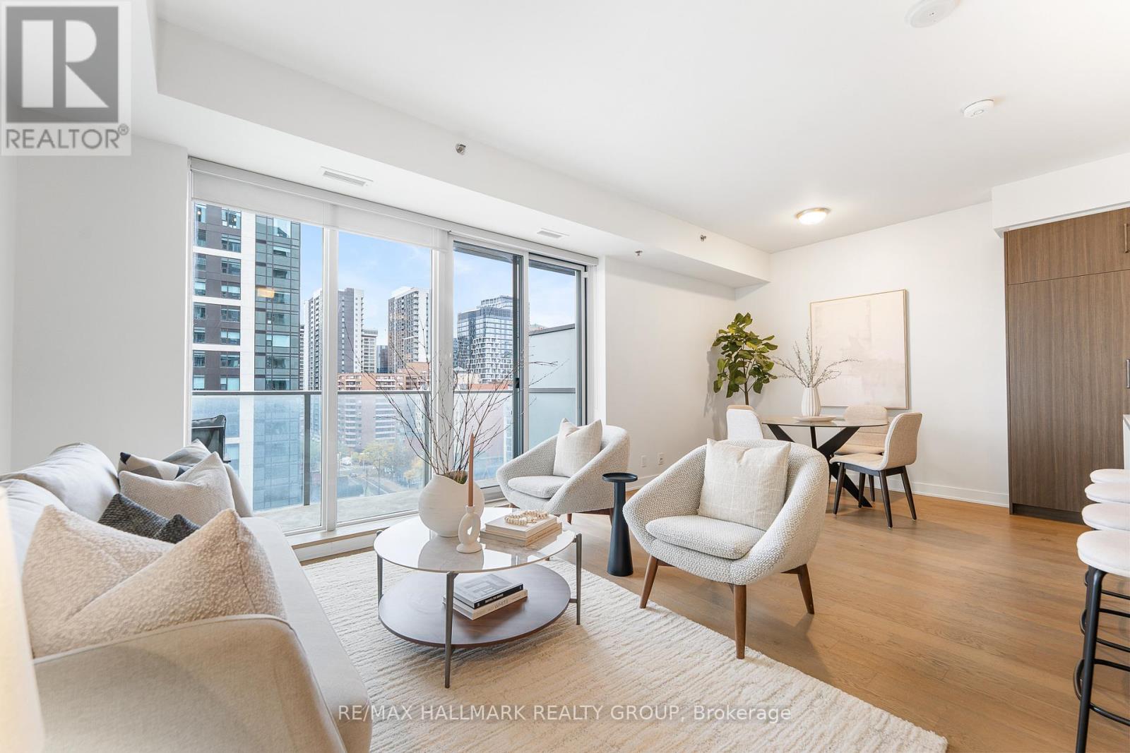 1007 - 428 Sparks Street, Ottawa, Ontario  K1R 0B3 - Photo 6 - X12594408